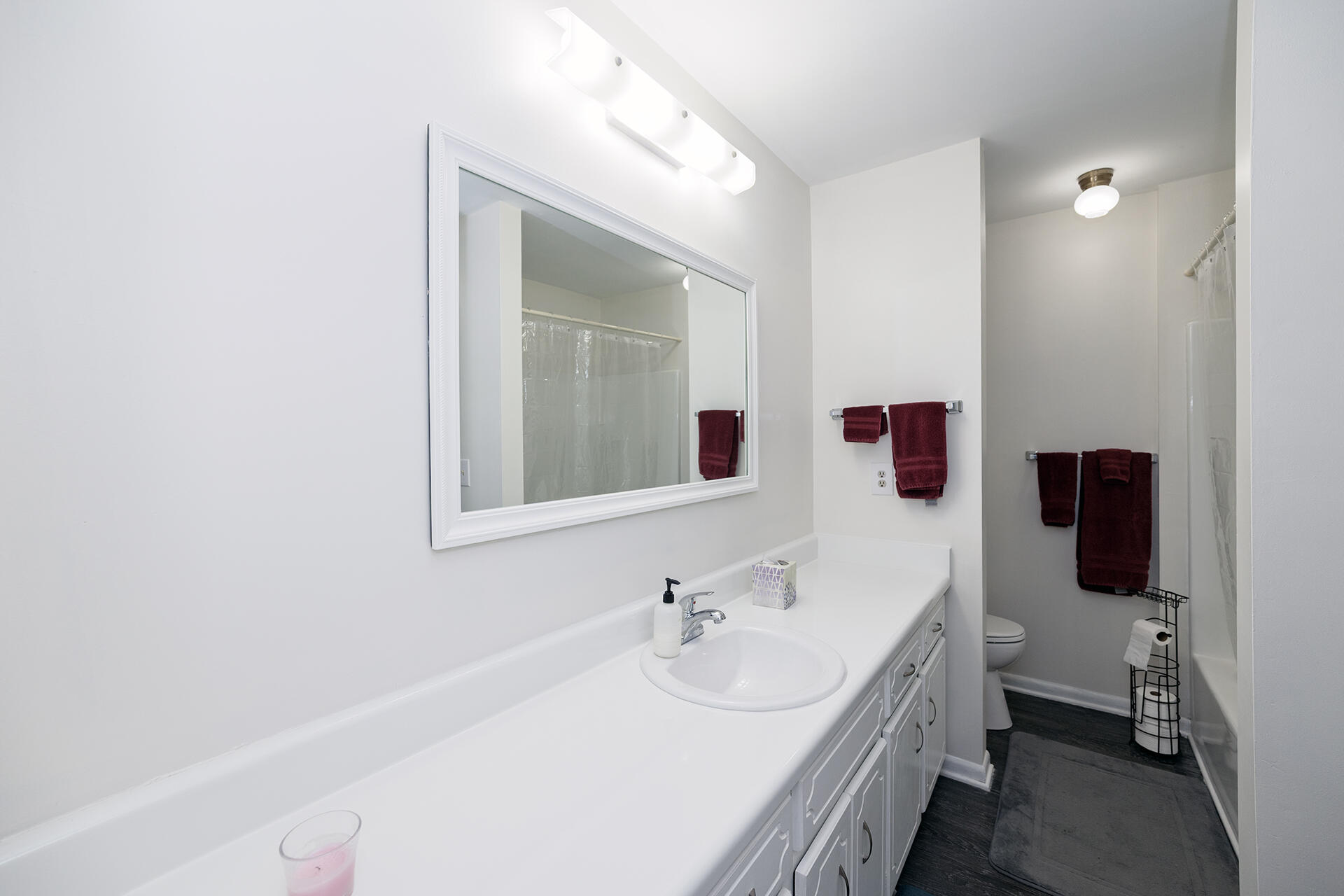 LAURELWOOD ESTATES - Residential