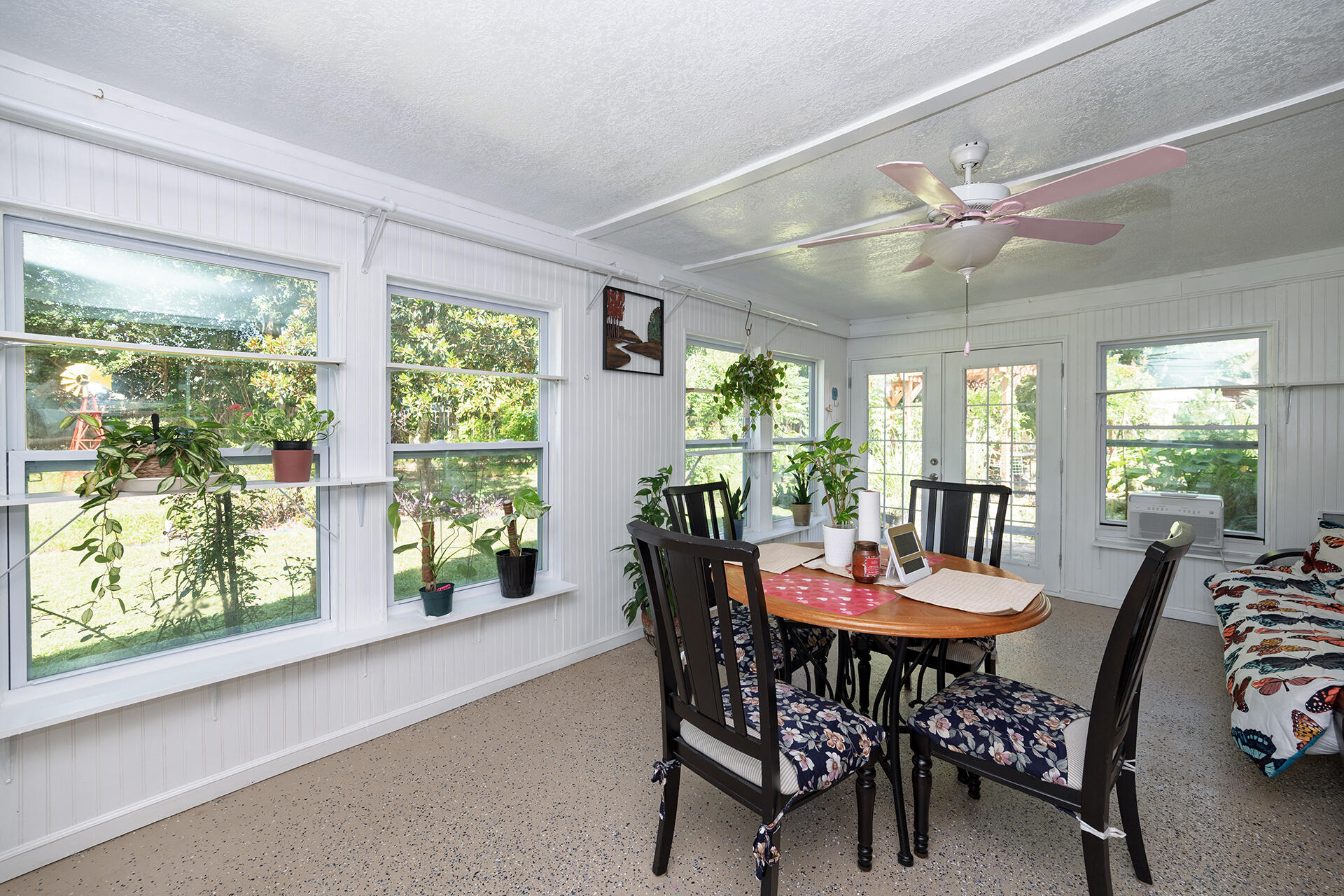 LAURELWOOD ESTATES - Residential