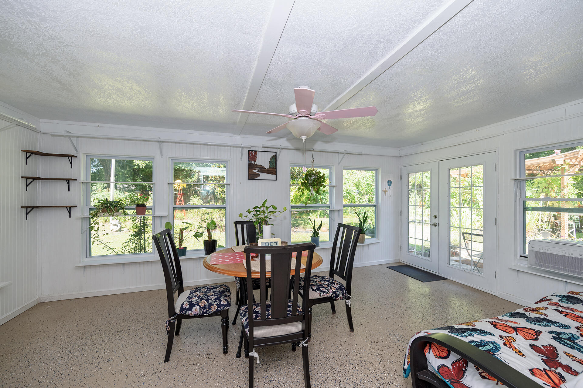 LAURELWOOD ESTATES - Residential