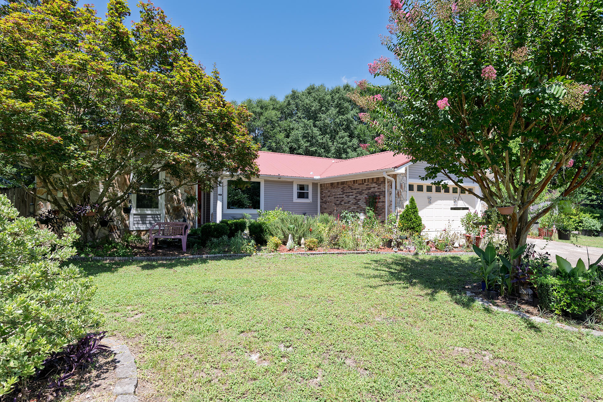 LAURELWOOD ESTATES - Residential