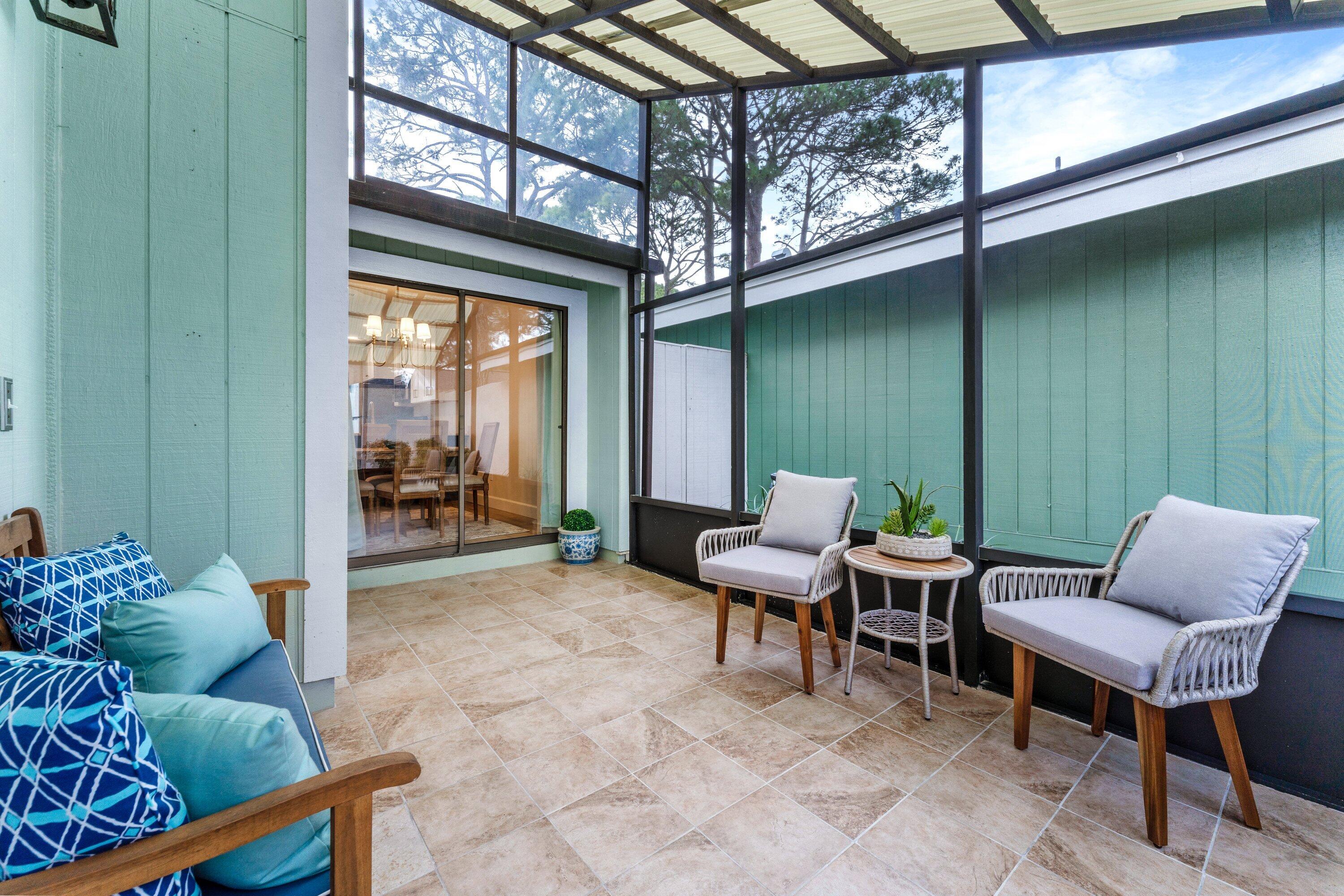 LINKSIDE VILLAGE UNIT 1 - Residential