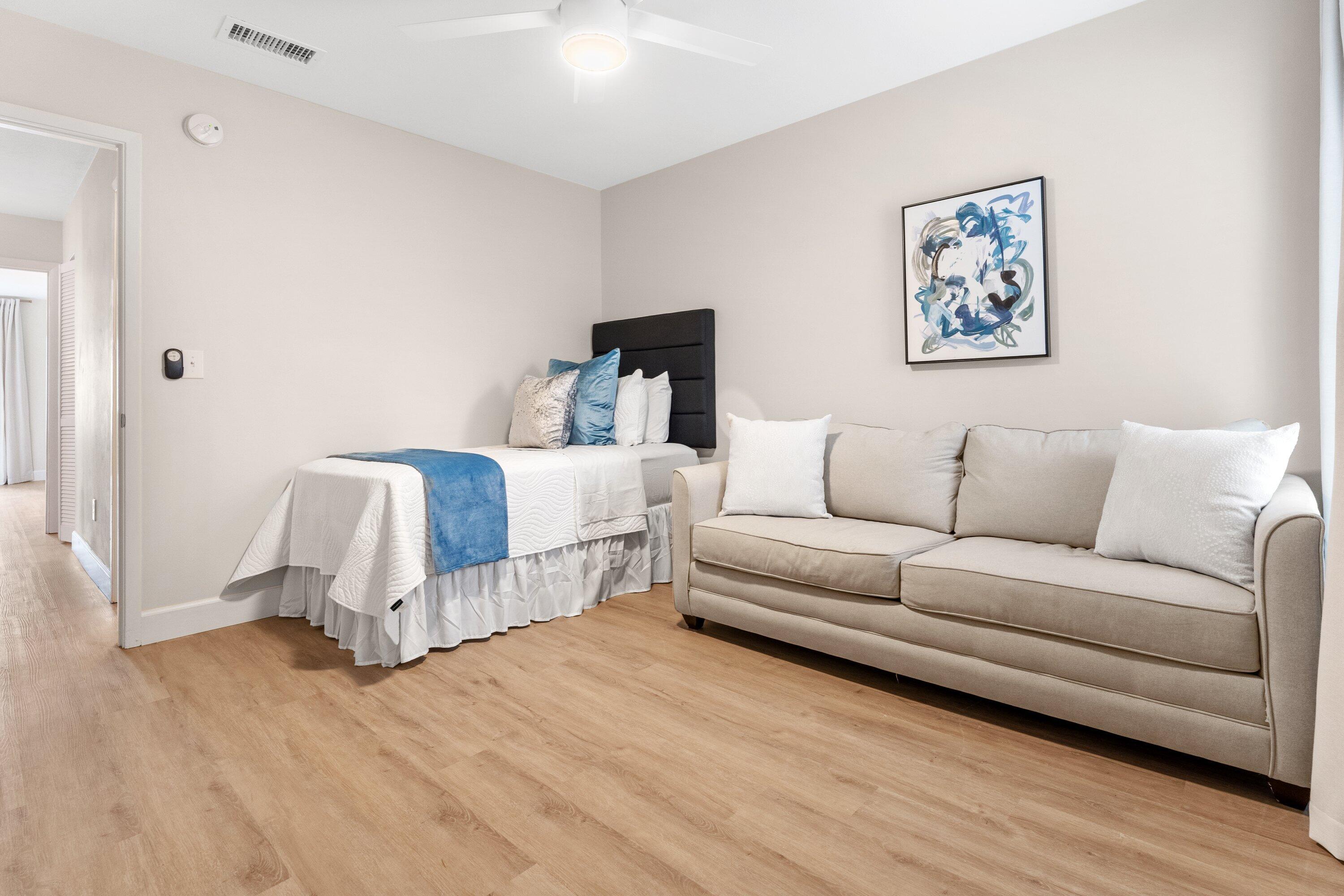 LINKSIDE VILLAGE UNIT 1 - Residential