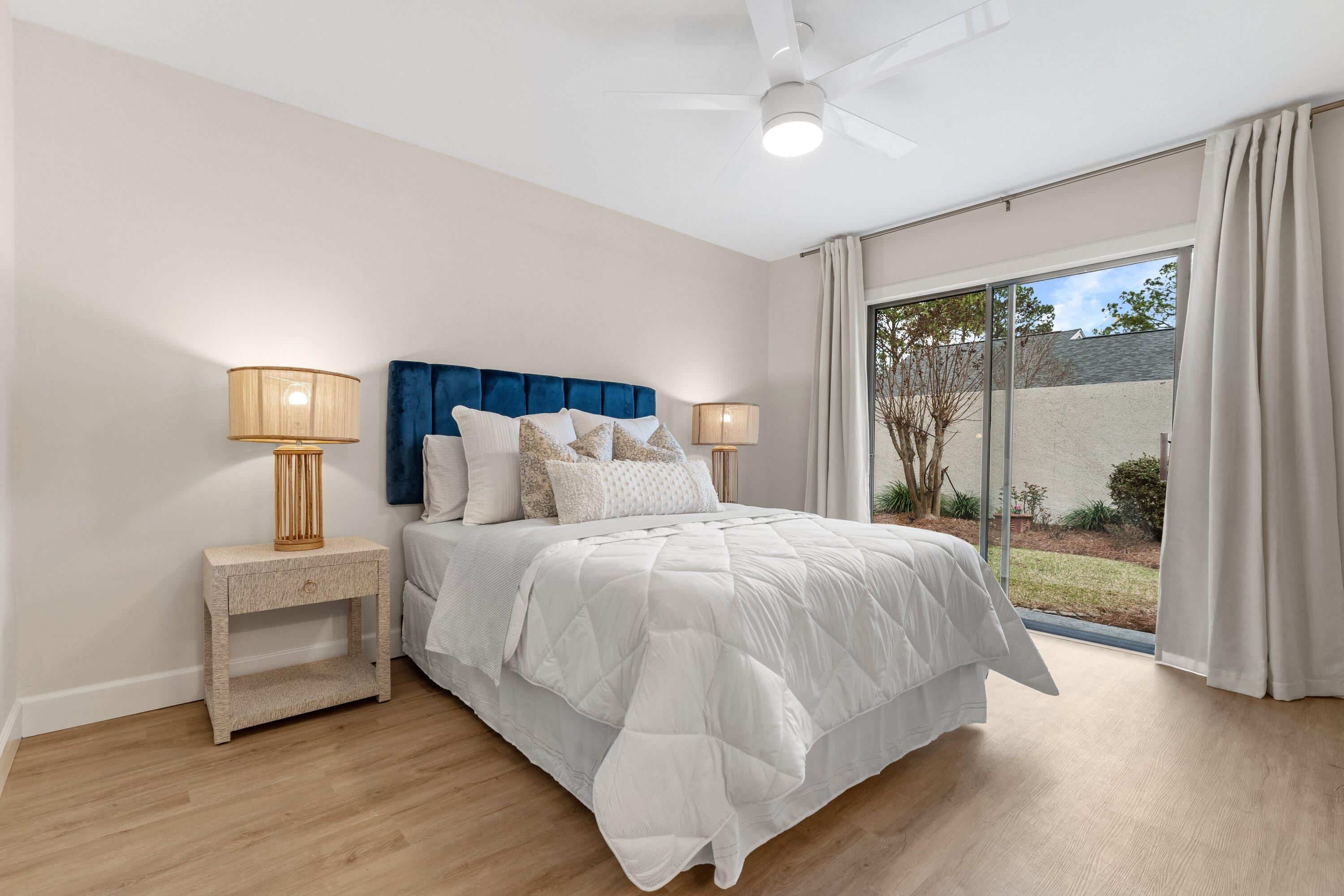 LINKSIDE VILLAGE UNIT 1 - Residential