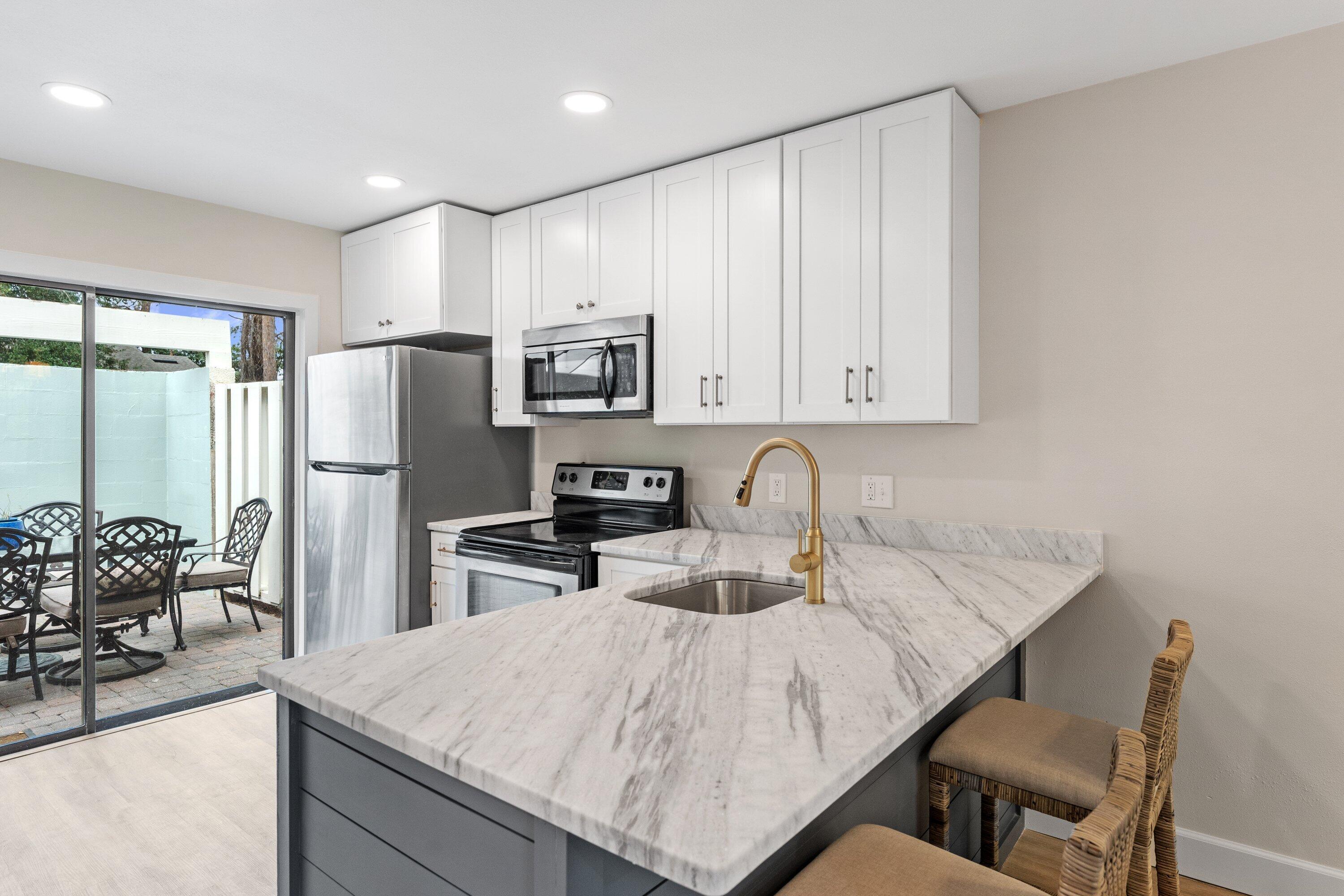 LINKSIDE VILLAGE UNIT 1 - Residential