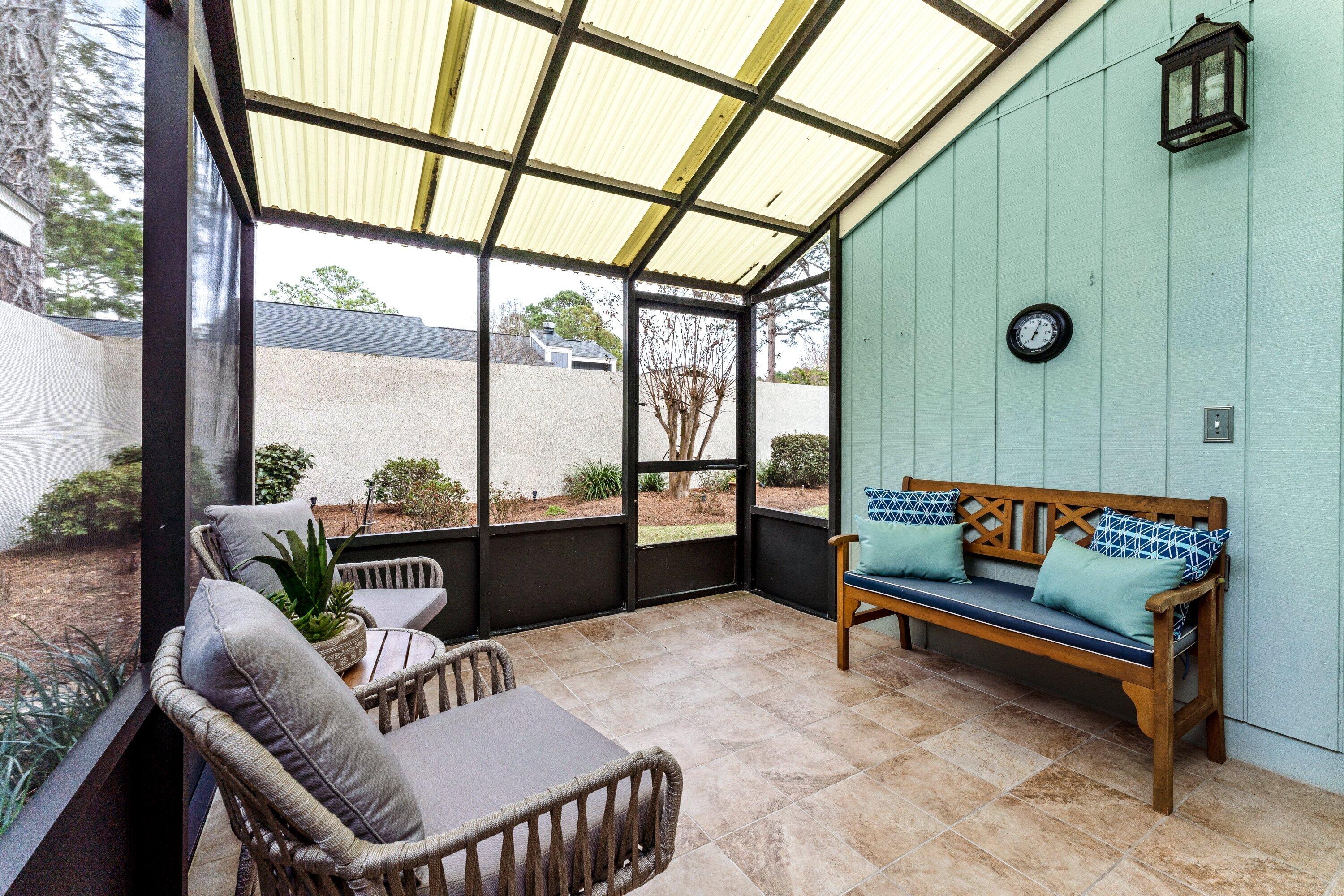 LINKSIDE VILLAGE UNIT 1 - Residential