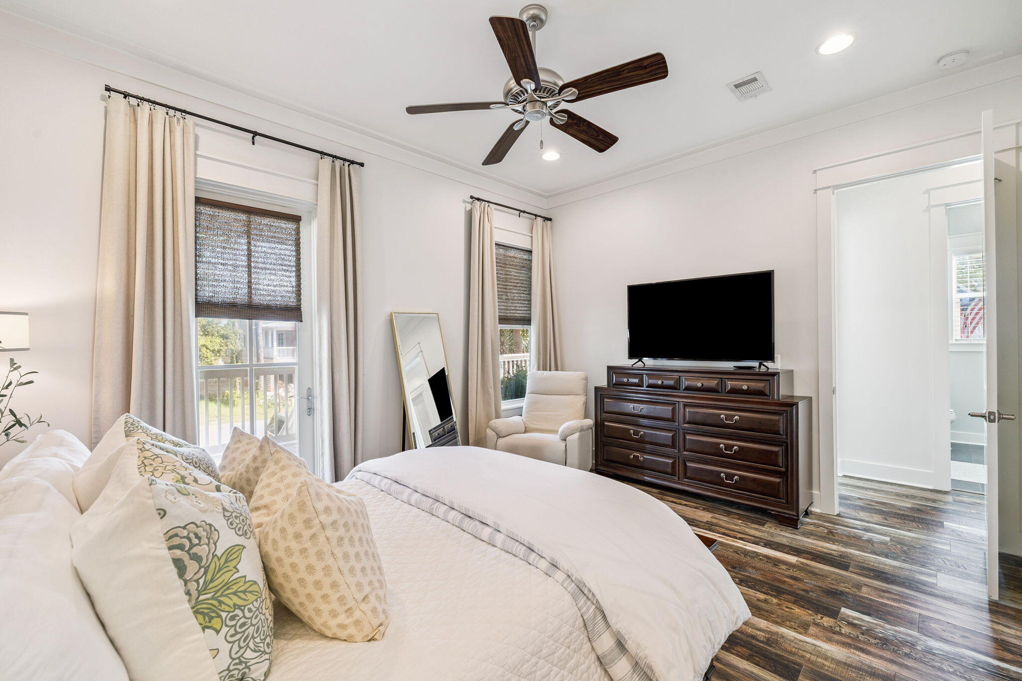 CESSNA LANDING - Residential