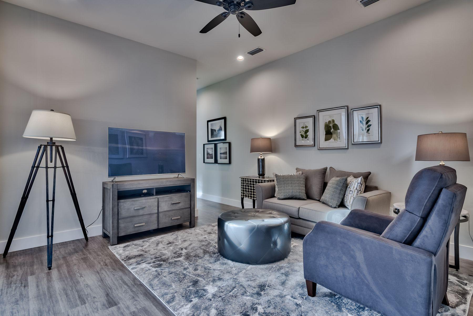 HIGHLAND PARKS - Residential