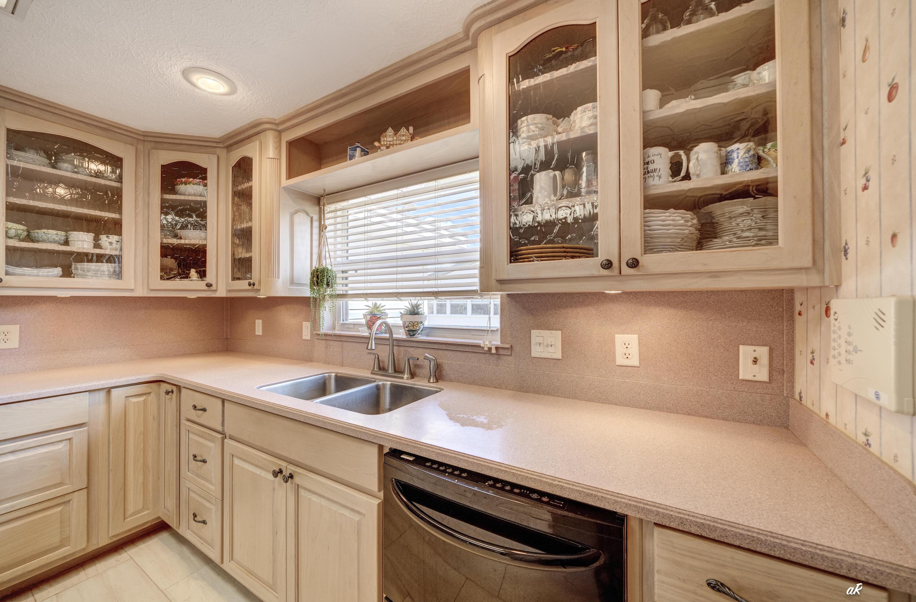 KINGS POINT HARBOUR UNIT 1 REPLAT - Residential