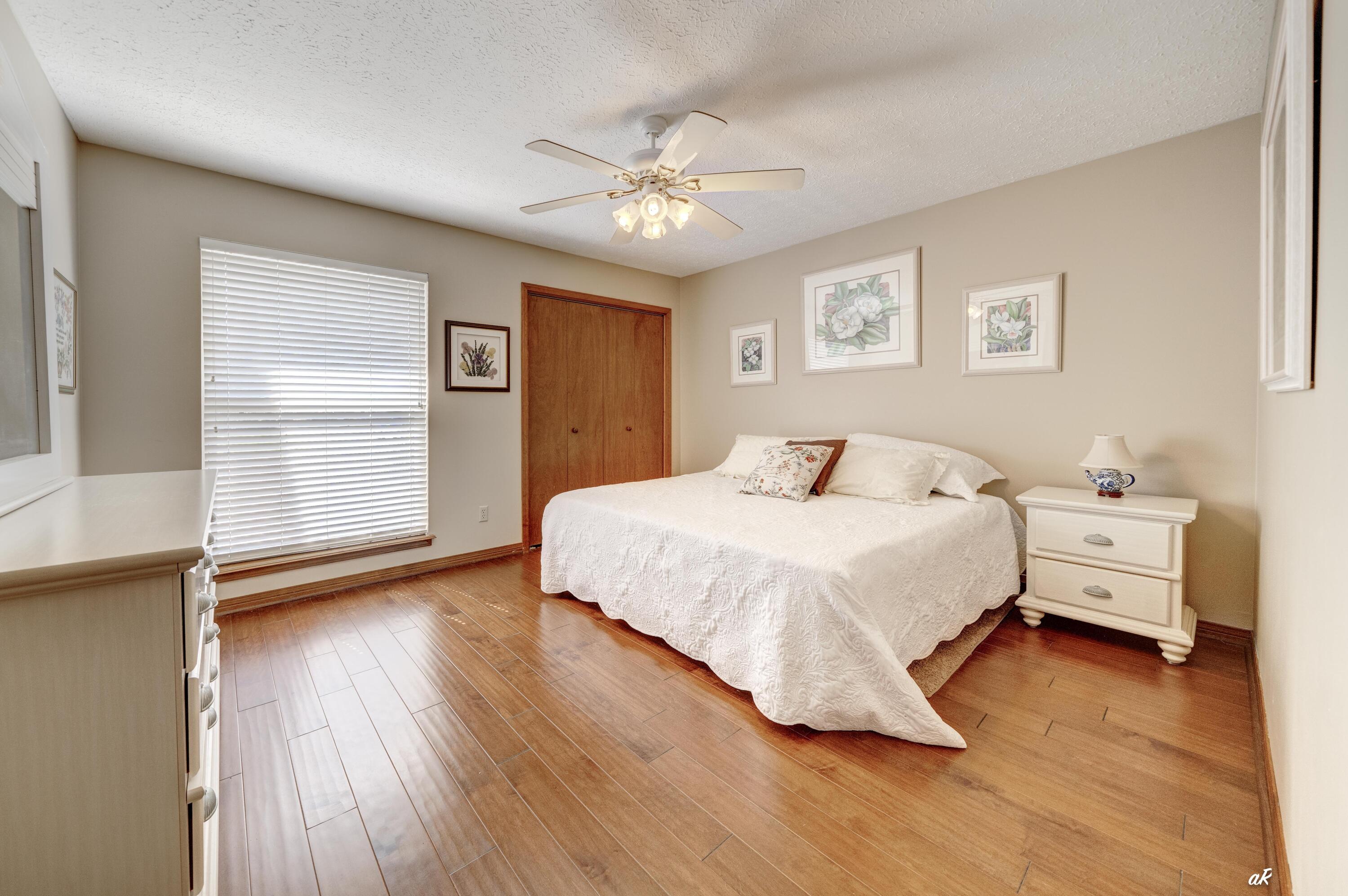 KINGS POINT HARBOUR UNIT 1 REPLAT - Residential