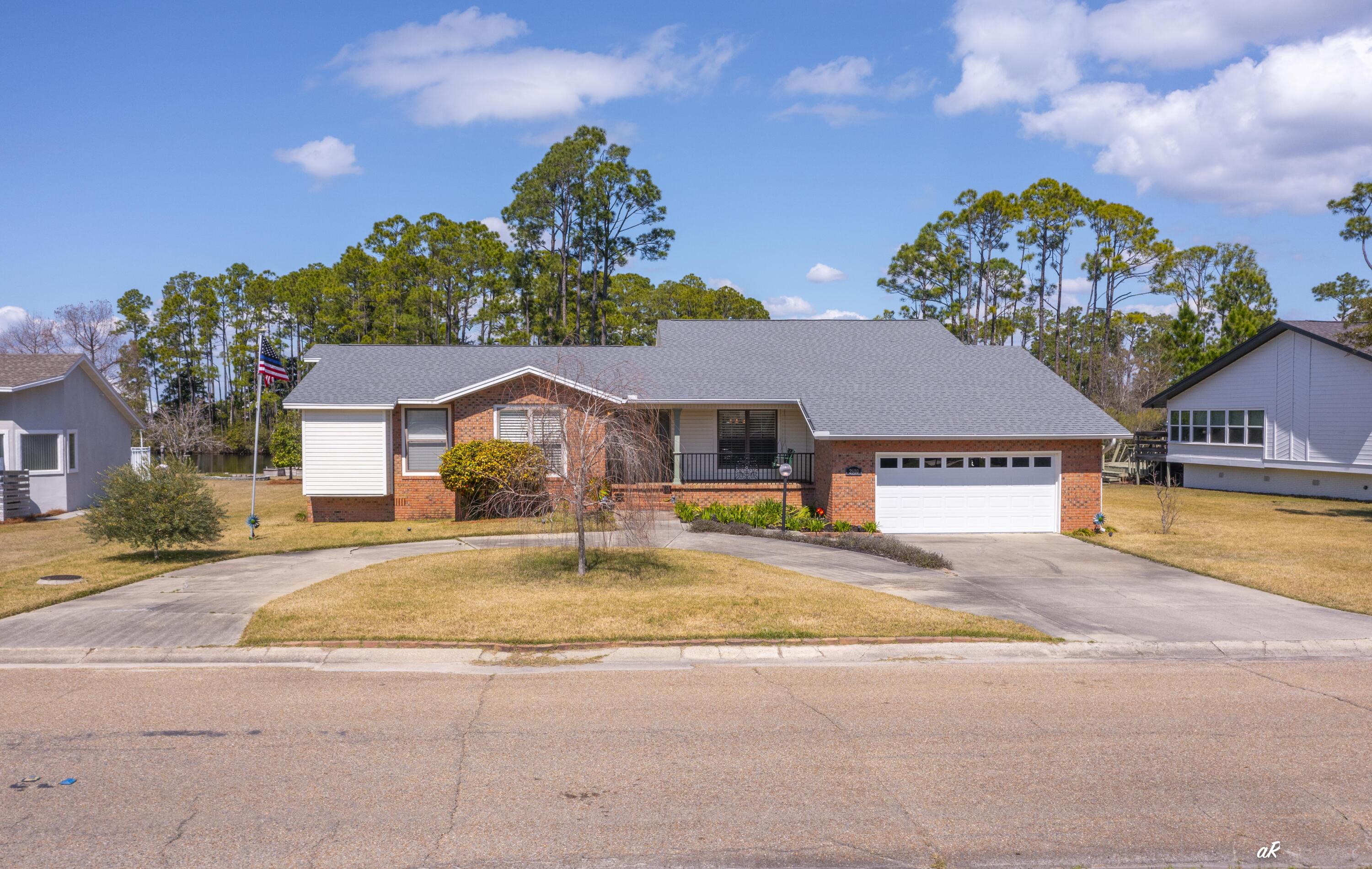 KINGS POINT HARBOUR UNIT 1 REPLAT - Residential