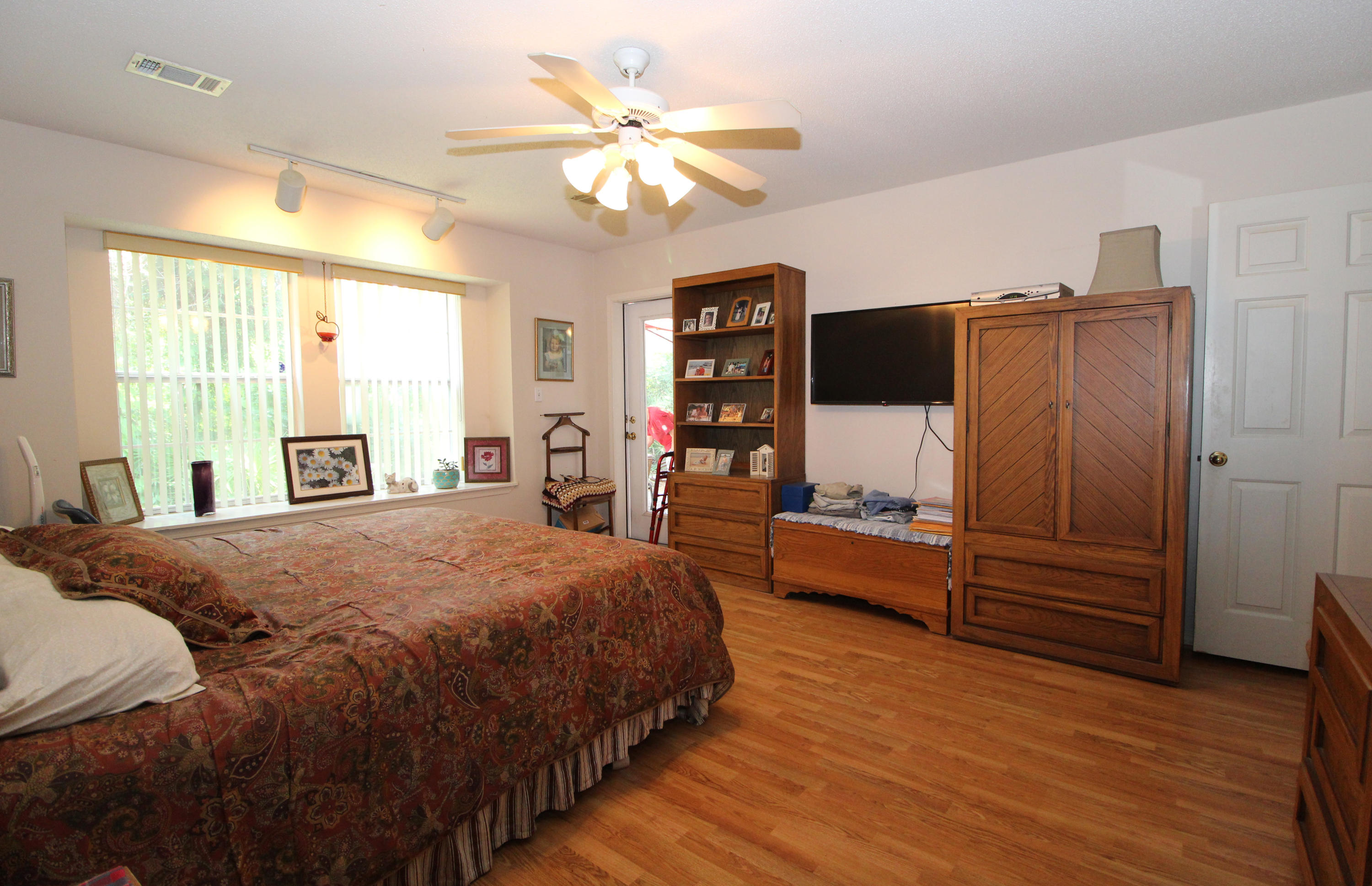 INDIAN WOODS - Residential