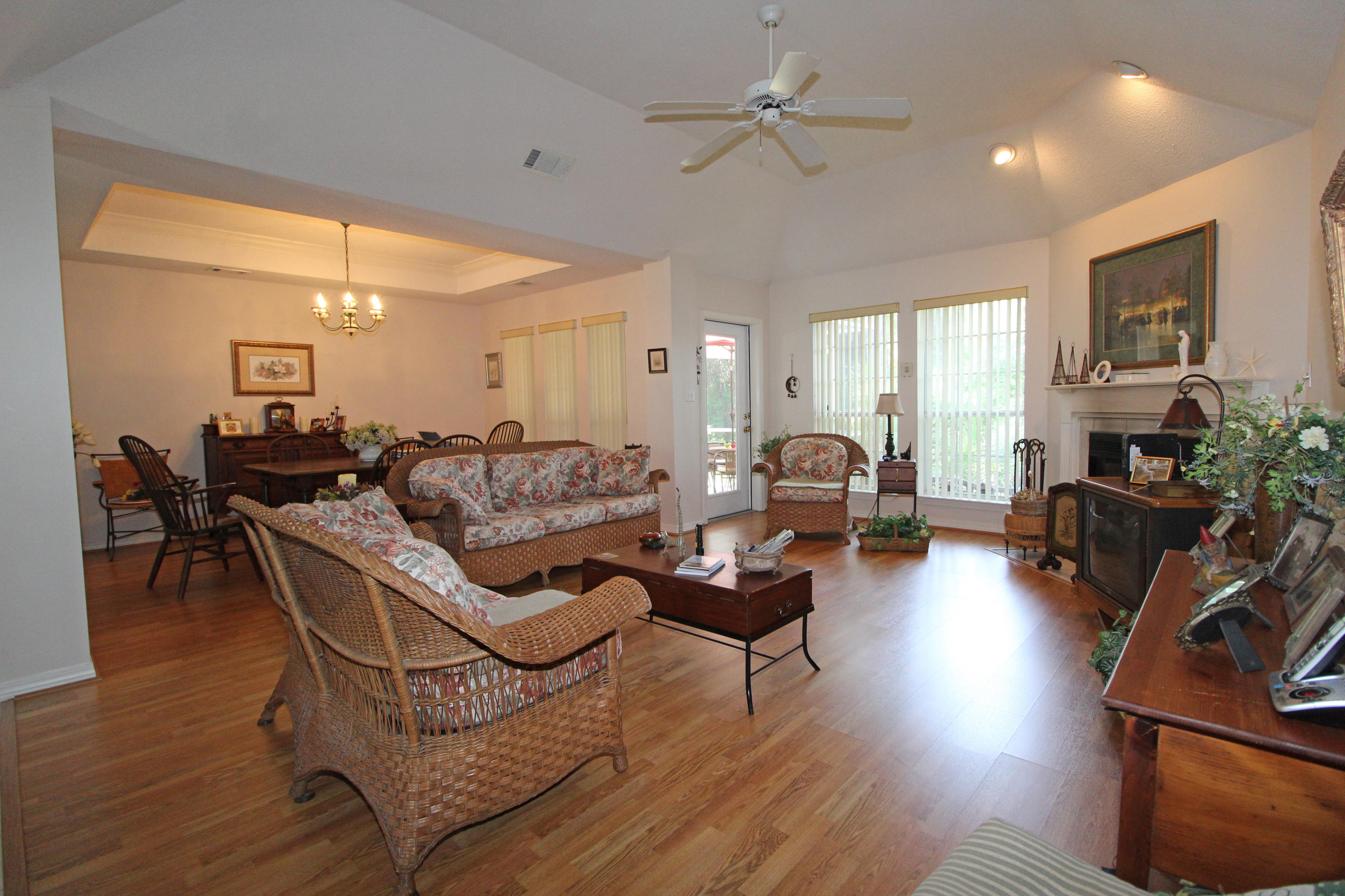 INDIAN WOODS - Residential