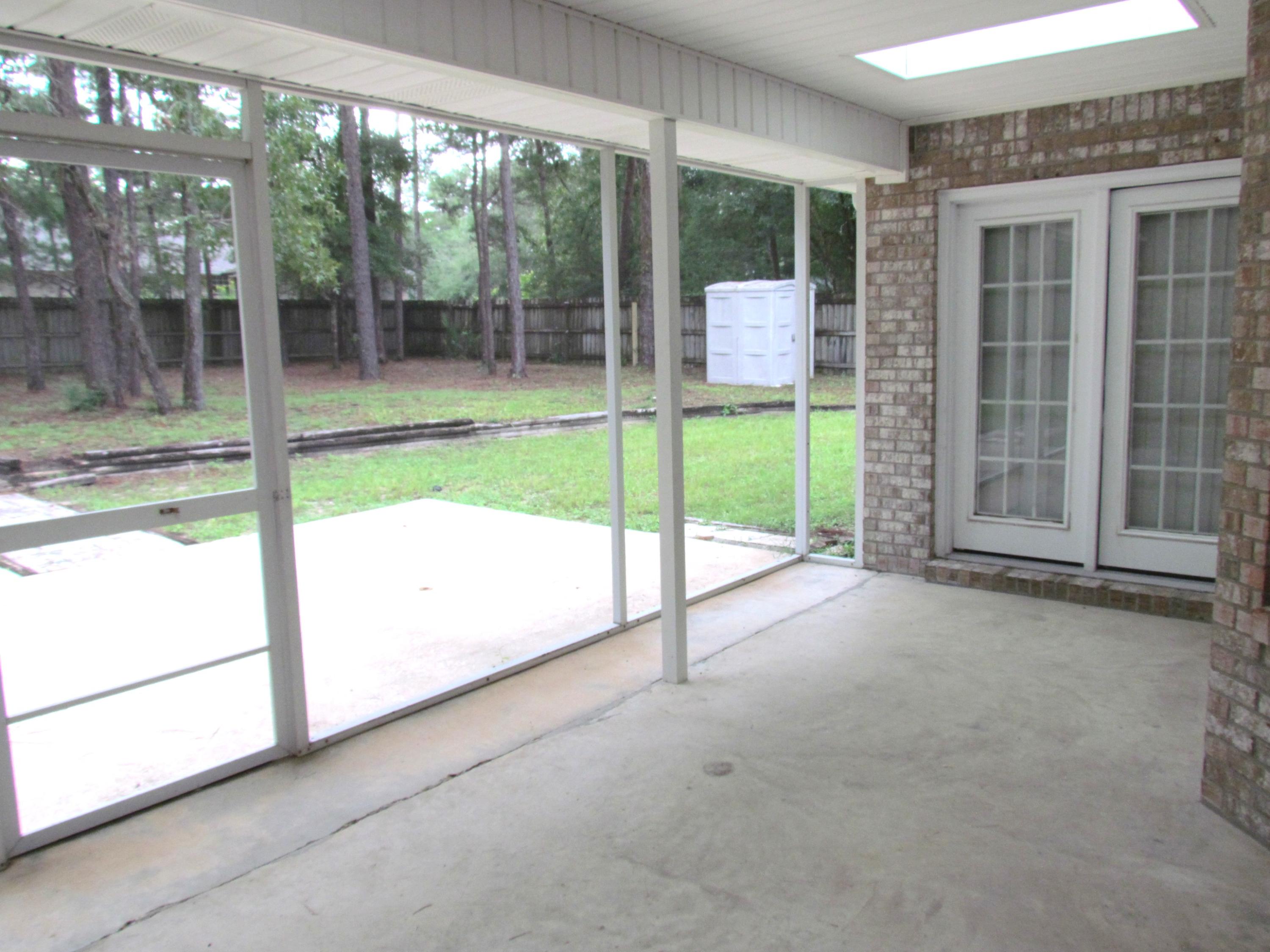 ROCKY BAYOU ESTATES 02 - Residential Lease