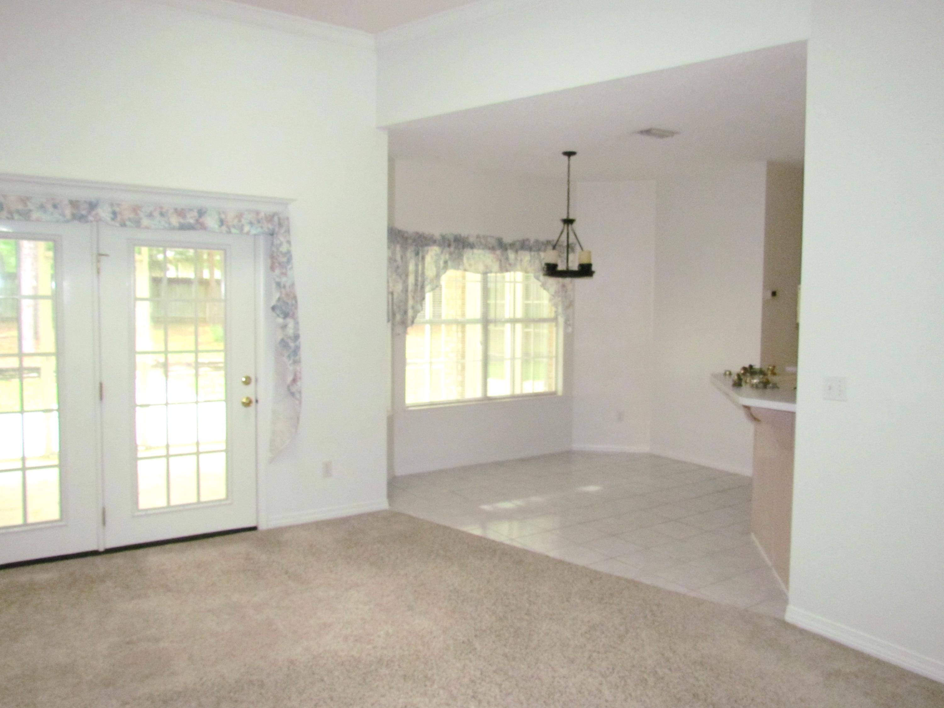 ROCKY BAYOU ESTATES 02 - Residential Lease