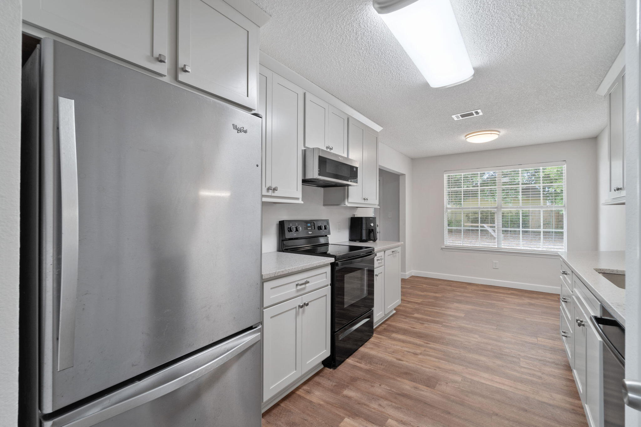 COUNTRY BREEZE ESTATES - Residential