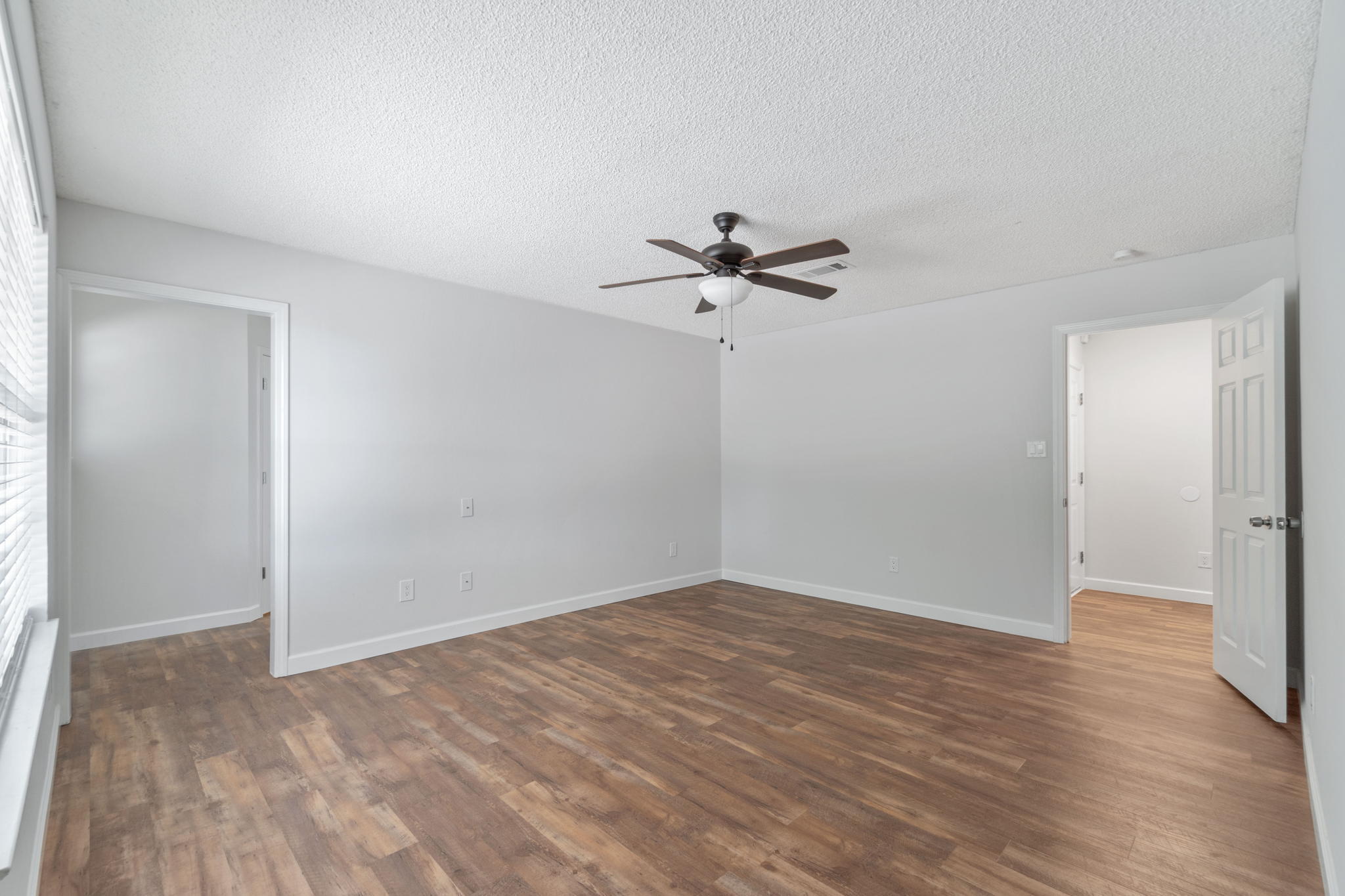 COUNTRY BREEZE ESTATES - Residential