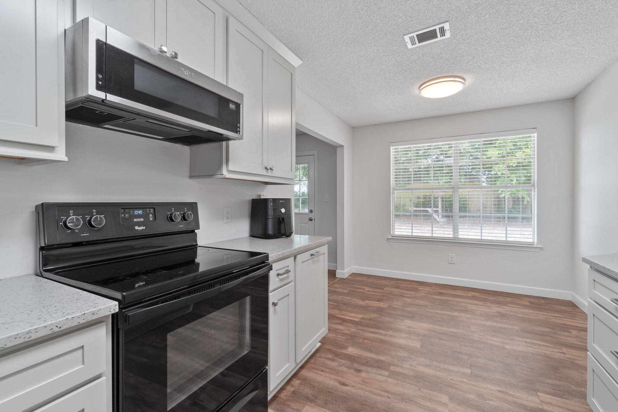 COUNTRY BREEZE ESTATES - Residential