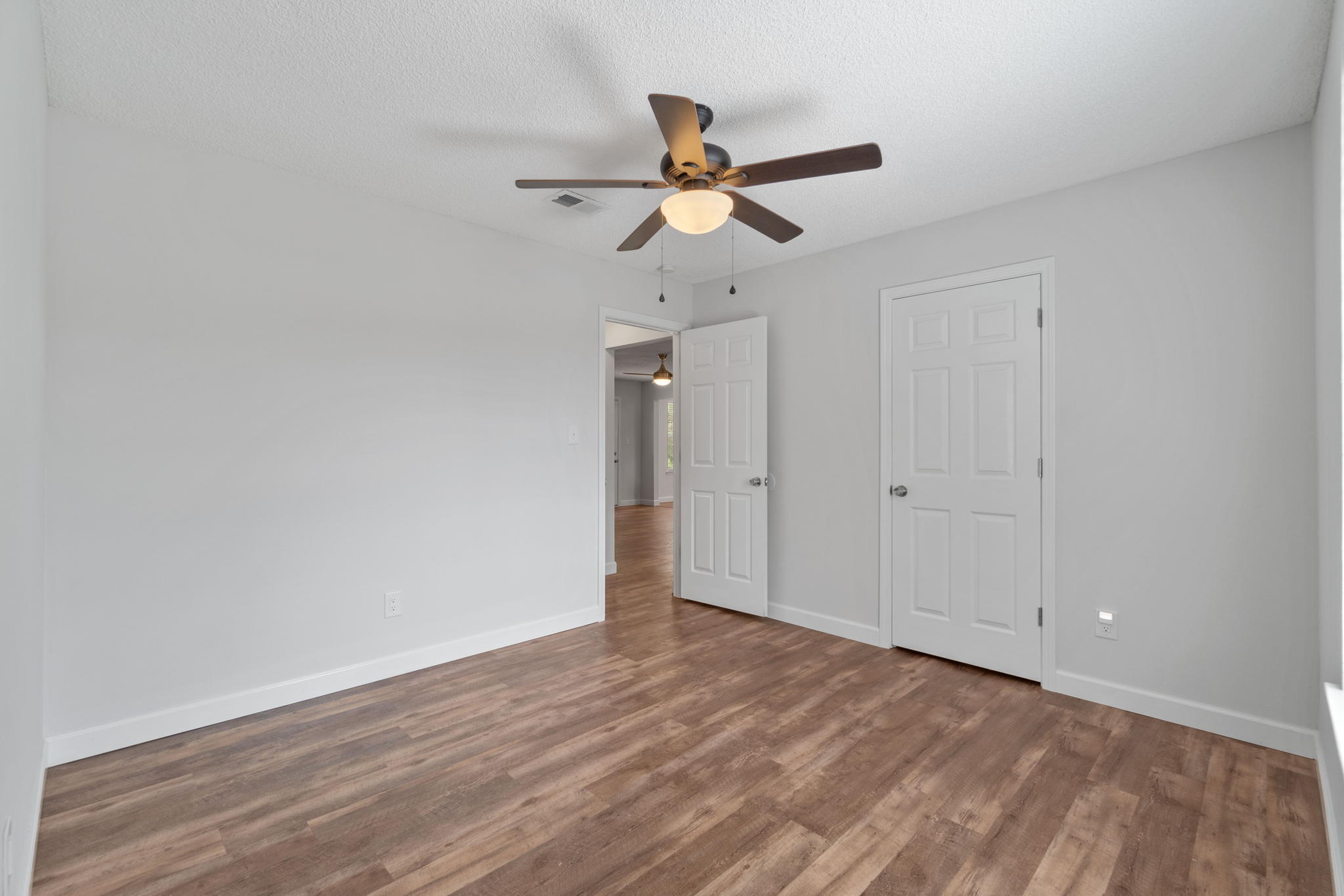 COUNTRY BREEZE ESTATES - Residential