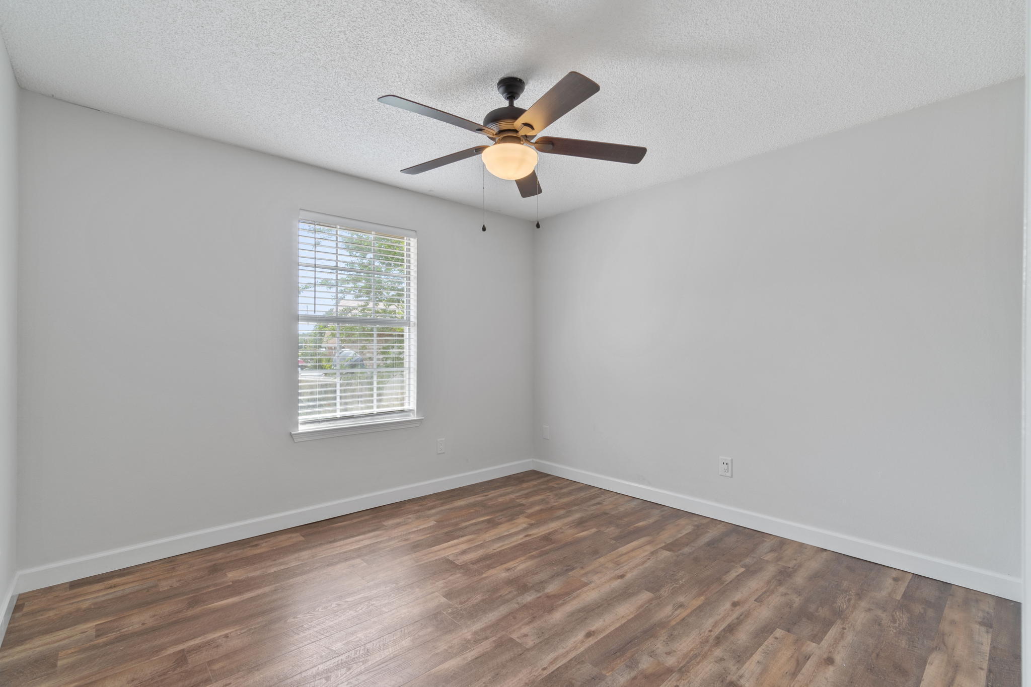 COUNTRY BREEZE ESTATES - Residential