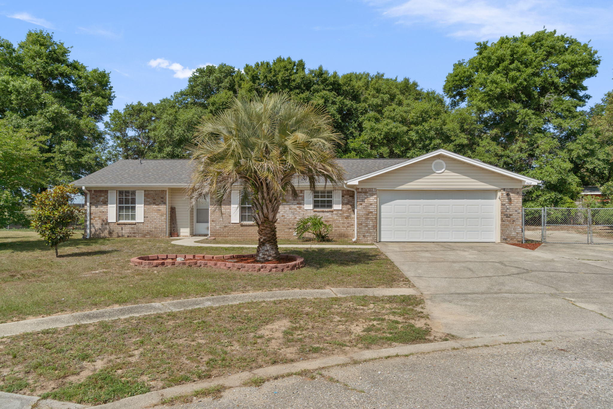 COUNTRY BREEZE ESTATES - Residential