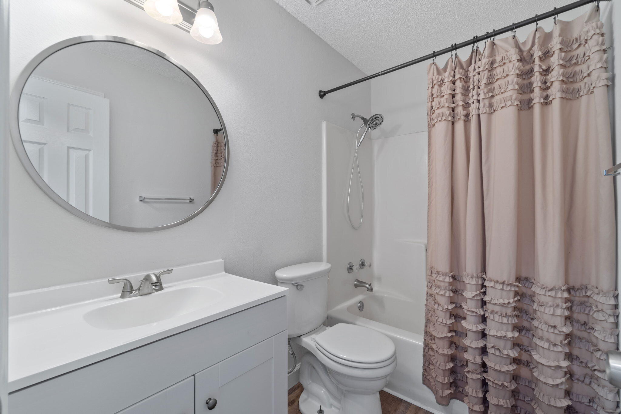 COUNTRY BREEZE ESTATES - Residential