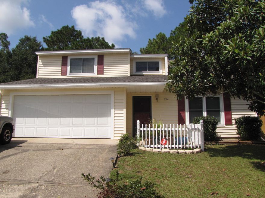 4 Bedrooms and a Pool! This home features a large eat-in kitchen that opens out to a covered patio and in ground pool. The master bedroom is on the main floor and the additional large bedrooms are upstairs. The guest bedroom has access to a Jack and Jill bathroom and has it's own balcony overlooking the pool. The high vaulted ceiling in the living room gives the room such a large feel.