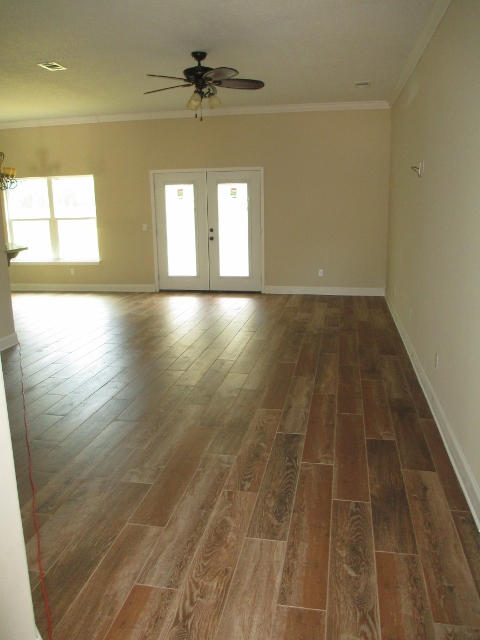 CRESENT SHORES - Residential