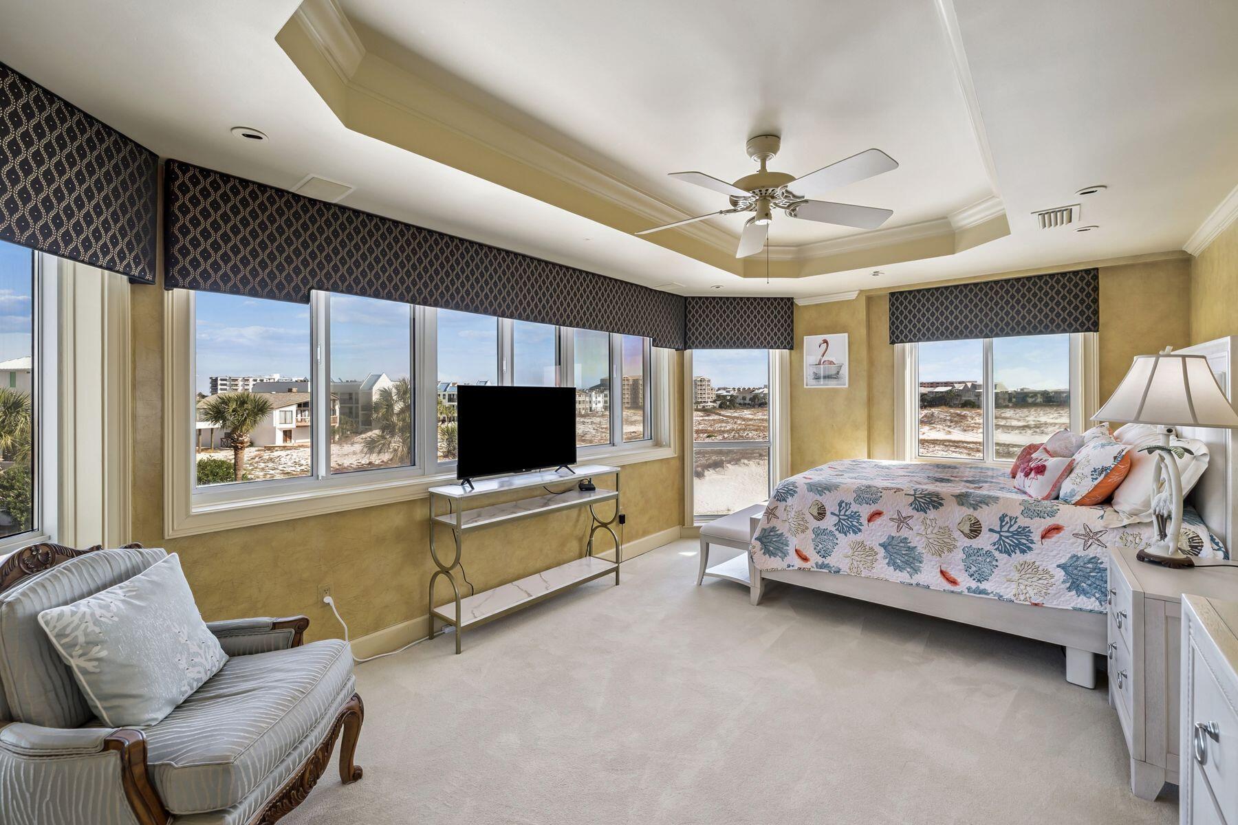 THE ULTIMATE CONDO - Residential