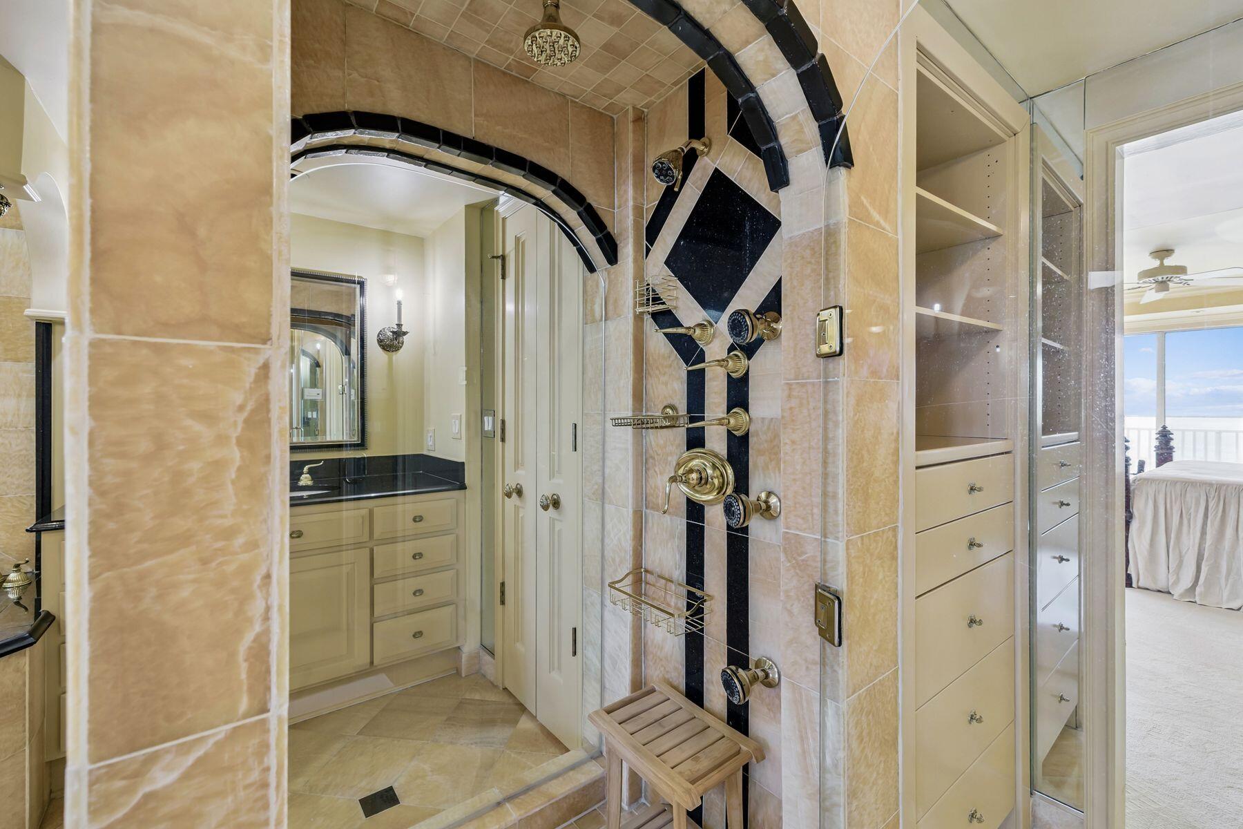 THE ULTIMATE CONDO - Residential