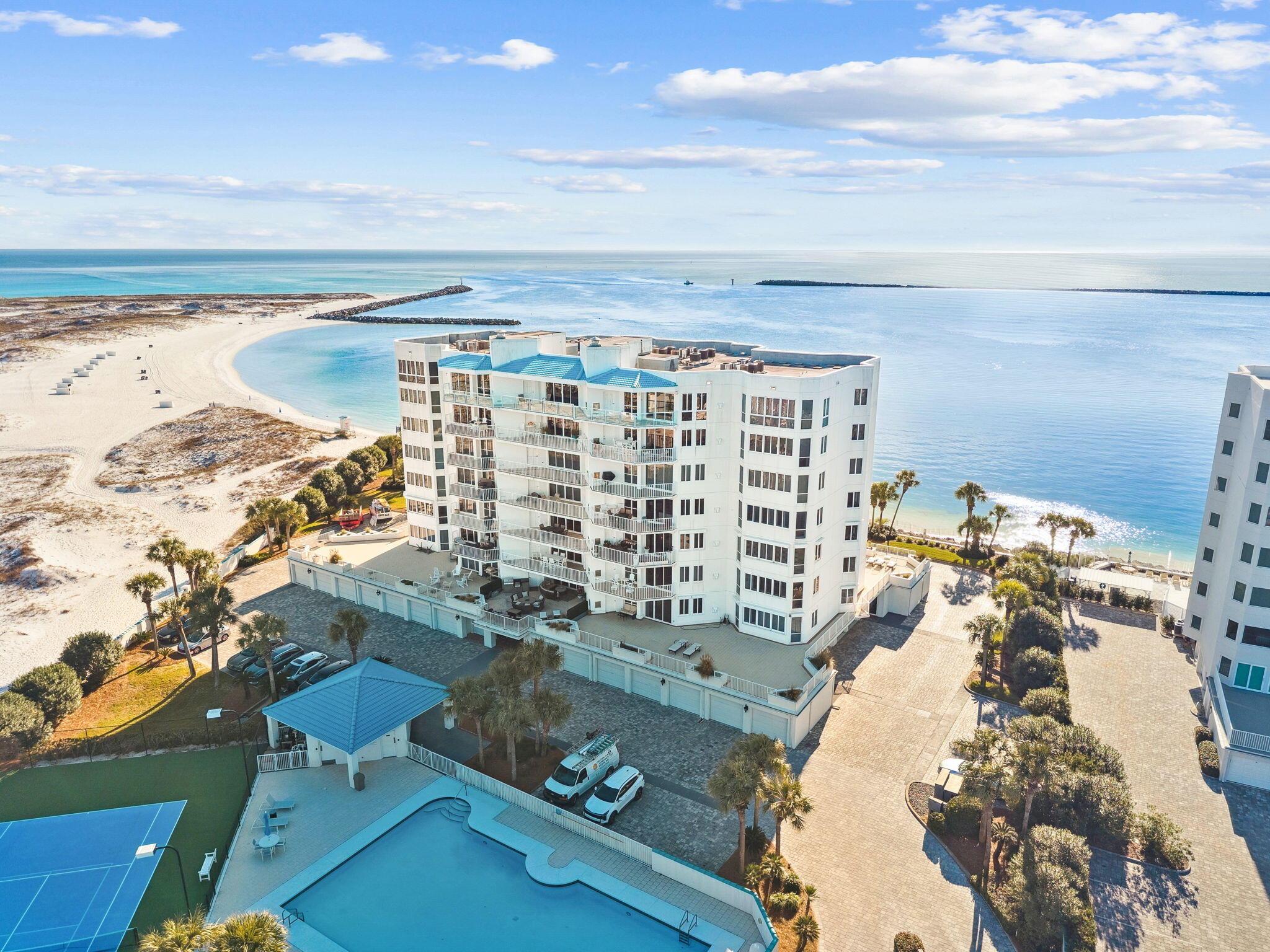 THE ULTIMATE CONDO - Residential