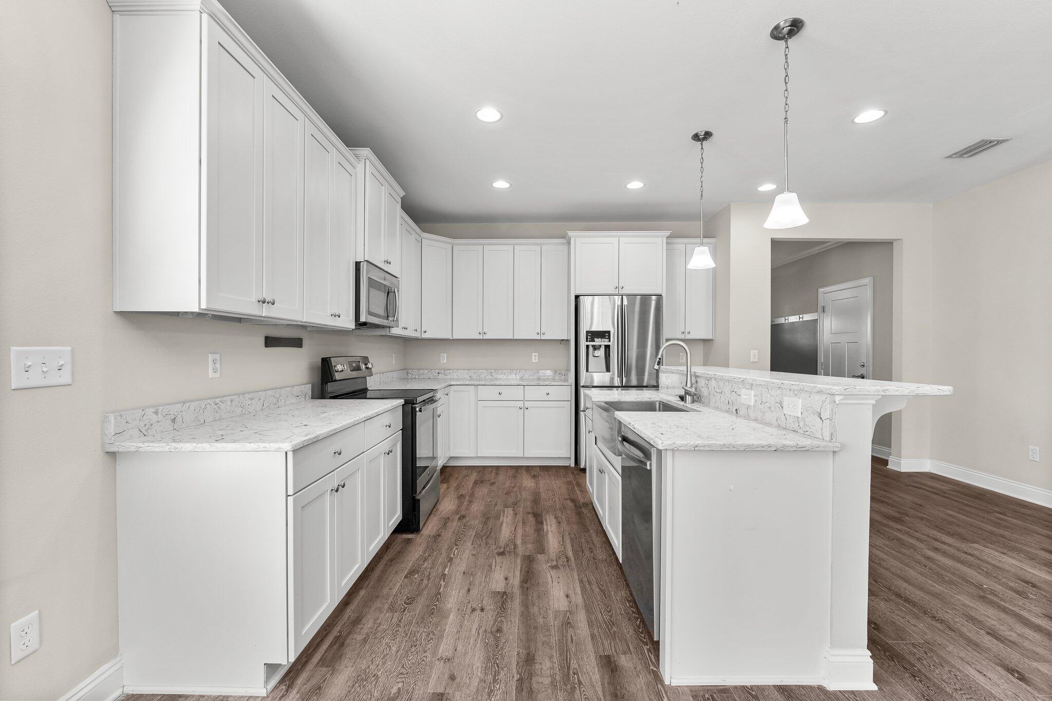 CROSS CREEK - Residential Lease