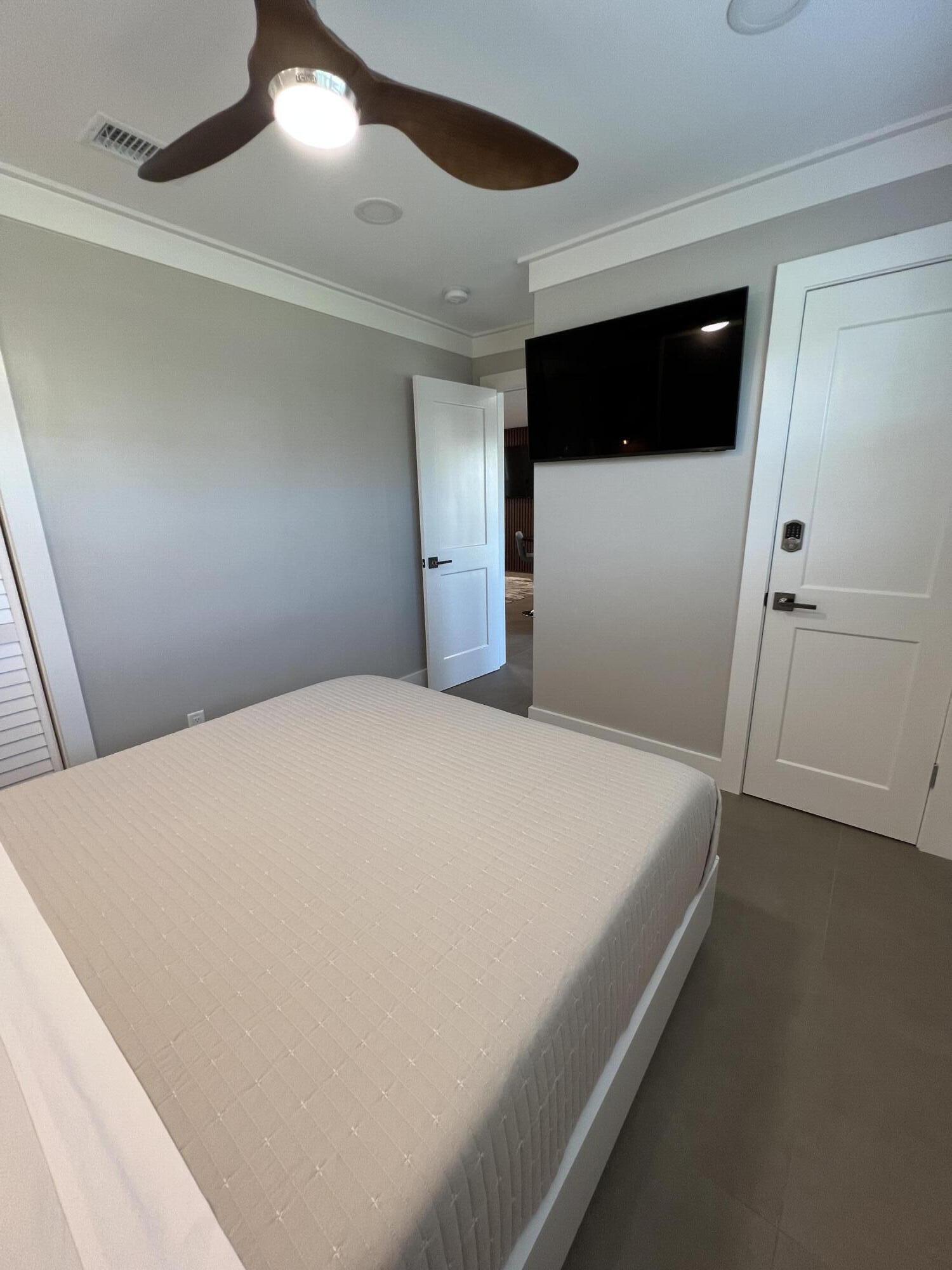 ISLAND GARDENS CONDO - Residential