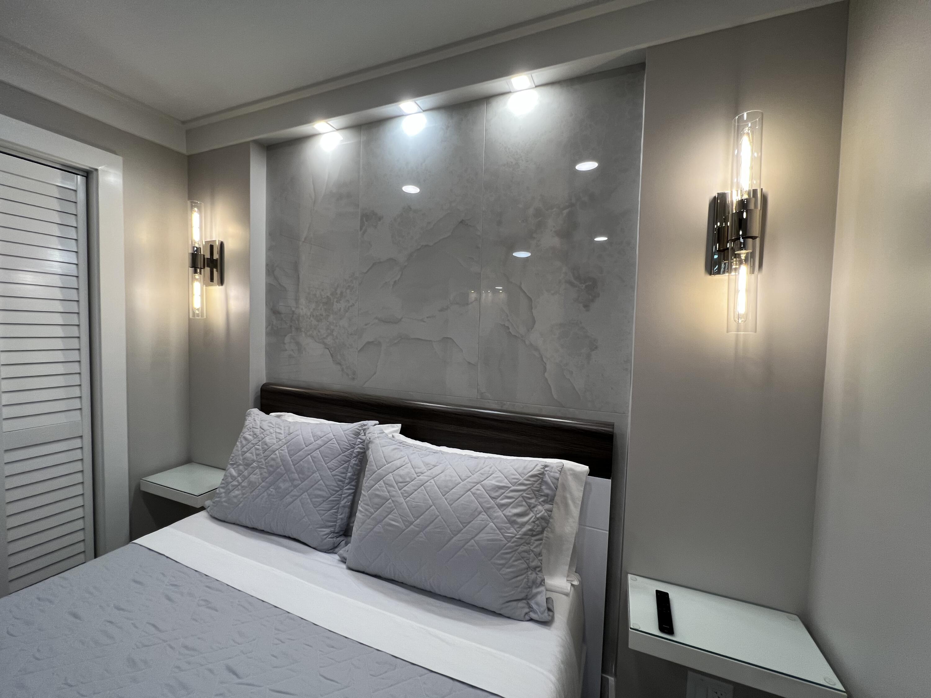 ISLAND GARDENS CONDO - Residential