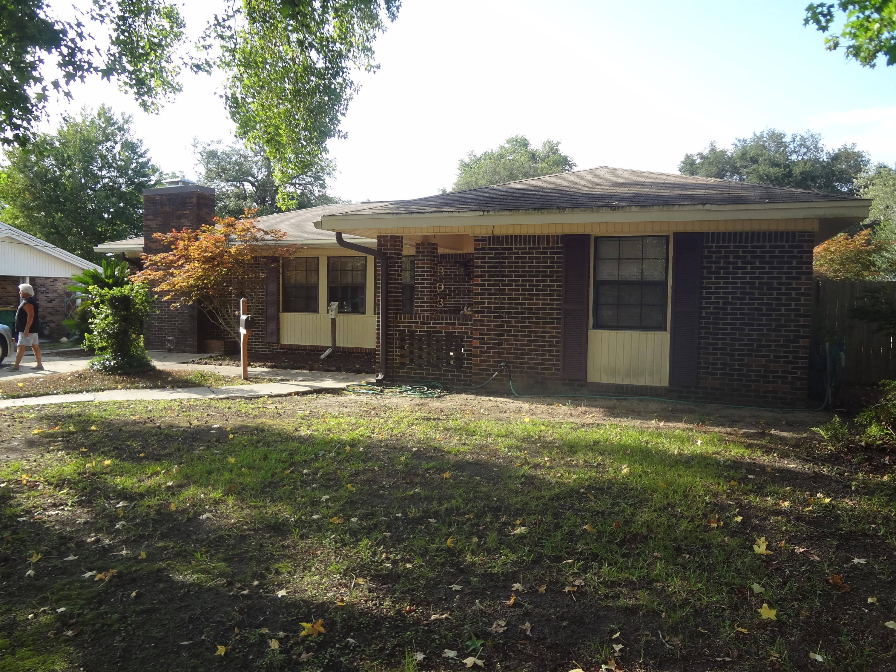 CAROL ANNE MANOR - Residential