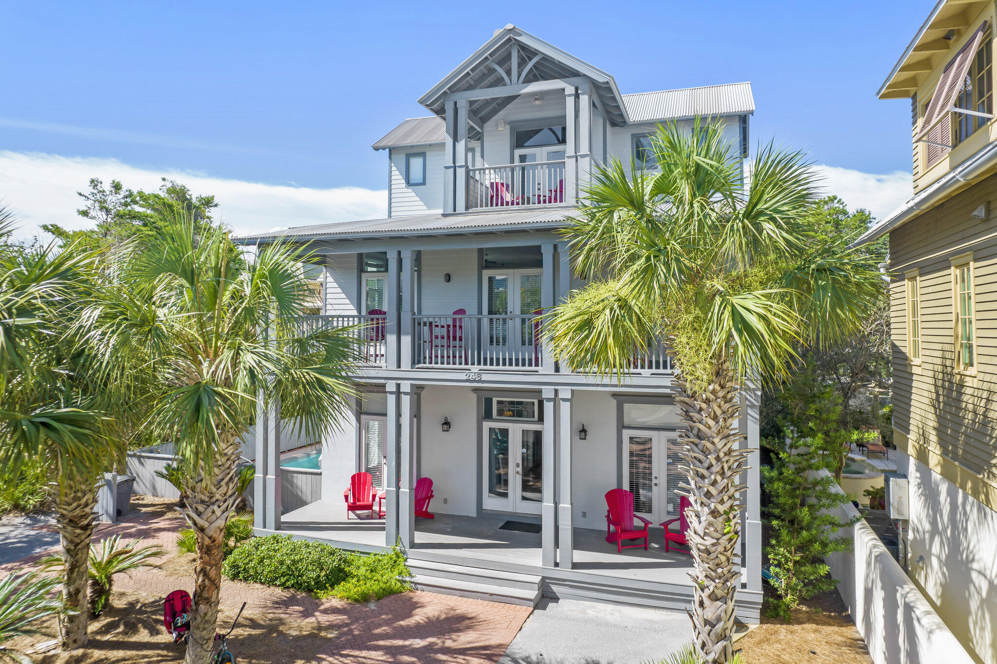 WATER'S EDGE - Residential