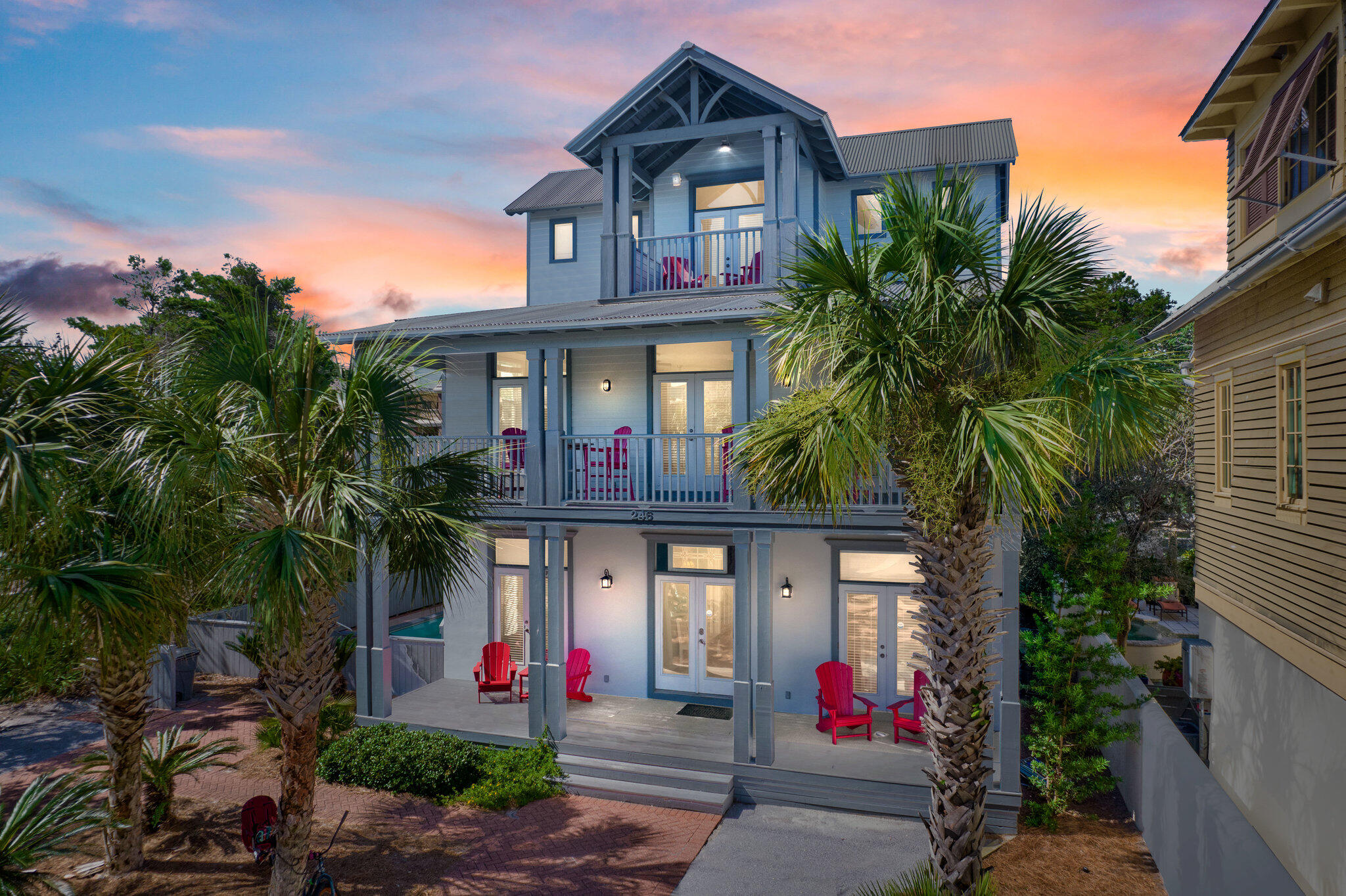 WATER'S EDGE - Residential