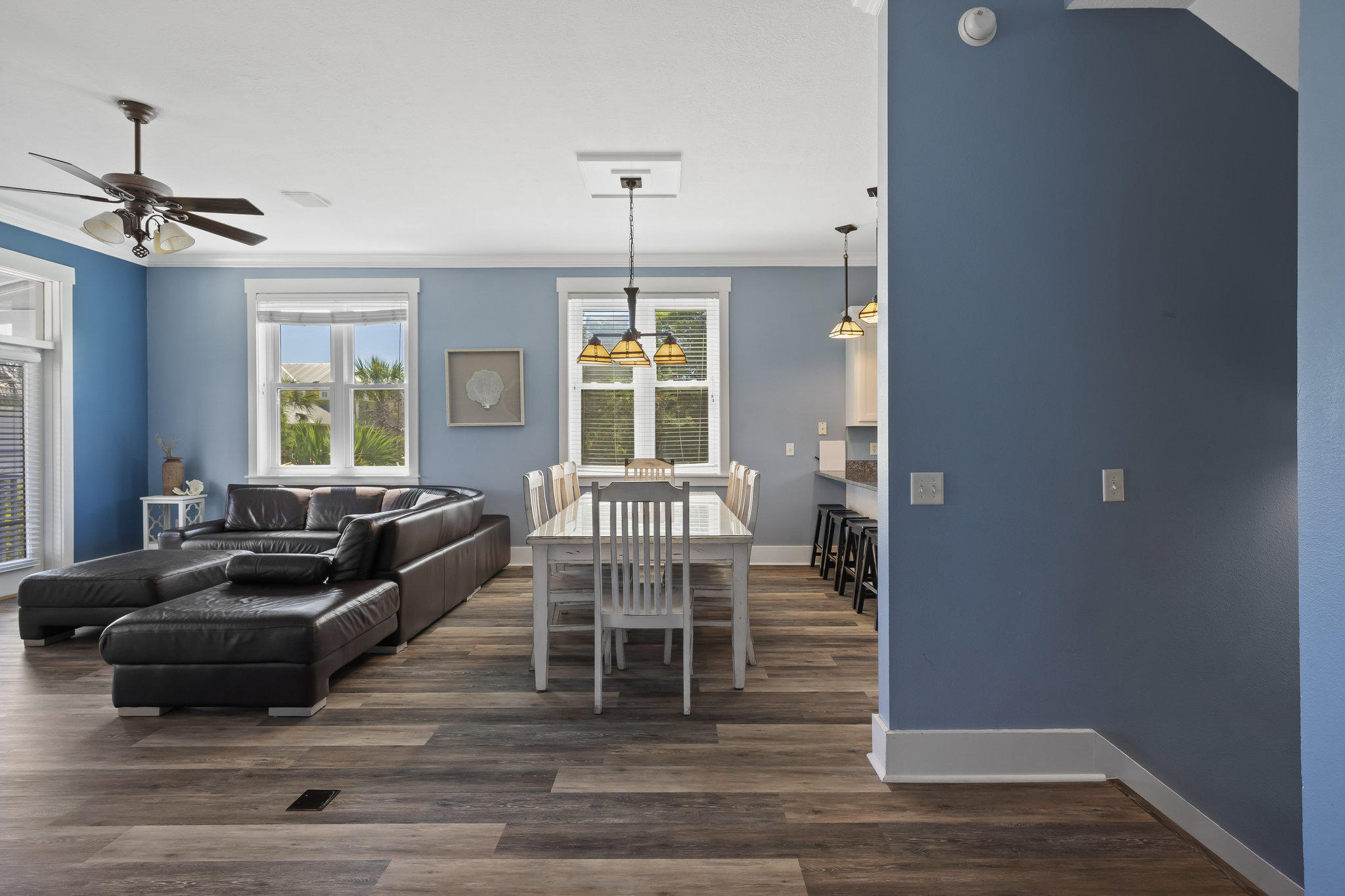 WATER'S EDGE - Residential