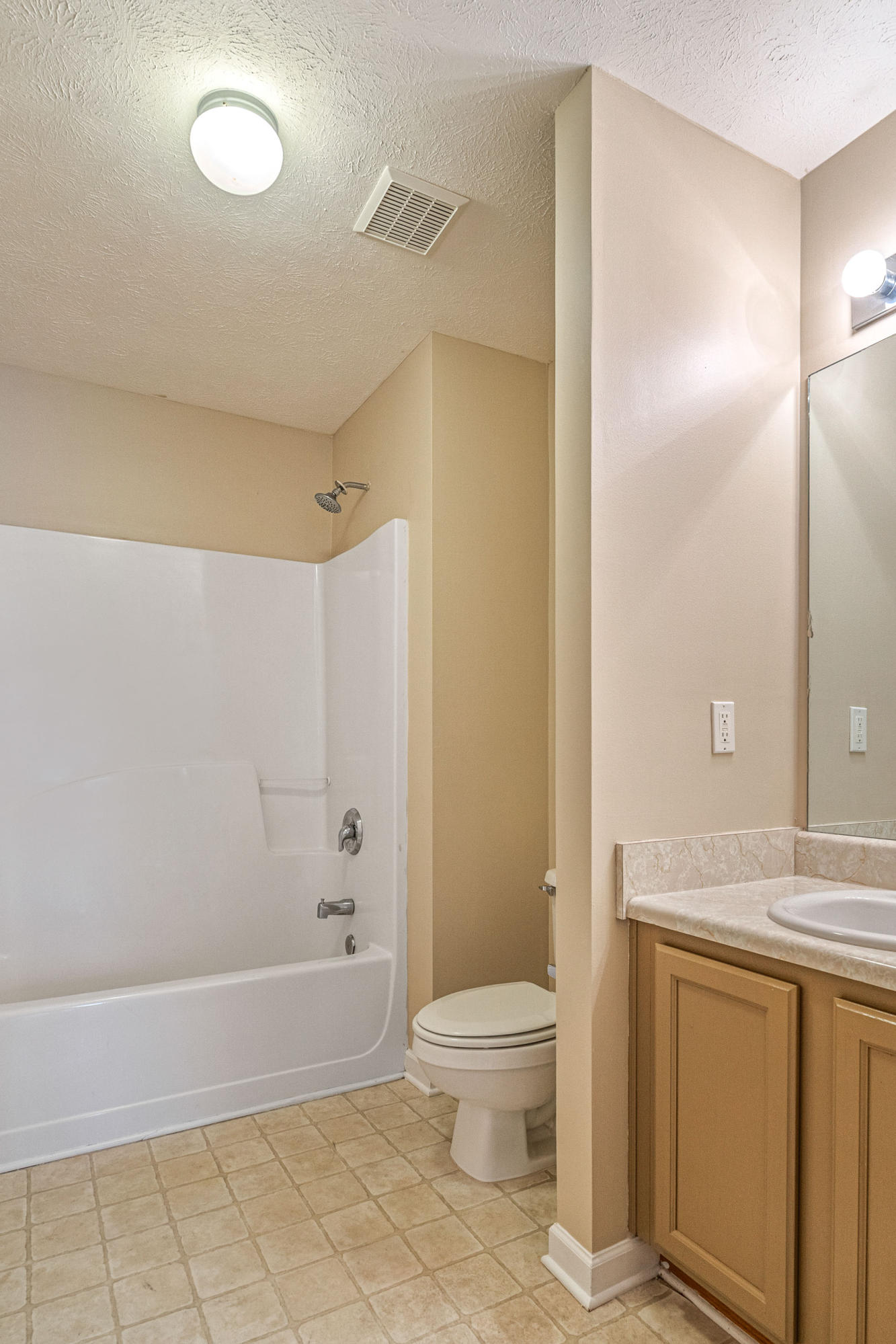 ROLLING PINES - Residential Lease