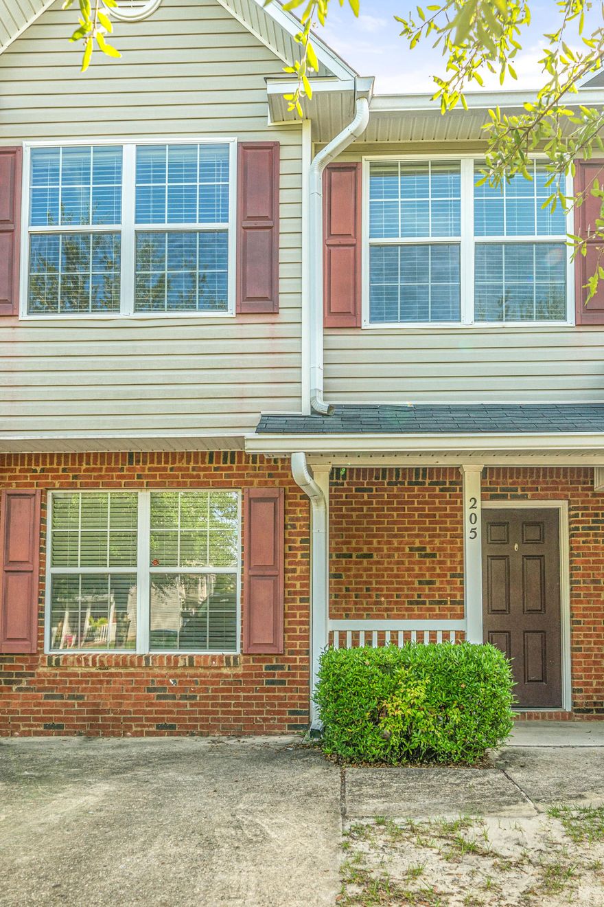 Available NOW. Nice freshly painted in a neutral paint scheme. This 3 bedroom 2.5 bath townhome is conveniently located behind North Okaloosa Medical Center in South Crestview. The open concept kitchen is open to the living room and overlooks the back patio. There is a bonus office/den/playroom downstairs versus a garage. Upstairs you will find 2 nice sized guest rooms, full guest bath, large master bedroom suite with walk-in closet and master bath (1/2 bath Powder room downstairs too!). The washer & dryer is upstairs for ease & convenience, no more taking your laundry up & down! This unit has an open green space and a row of wood between next subdivision.