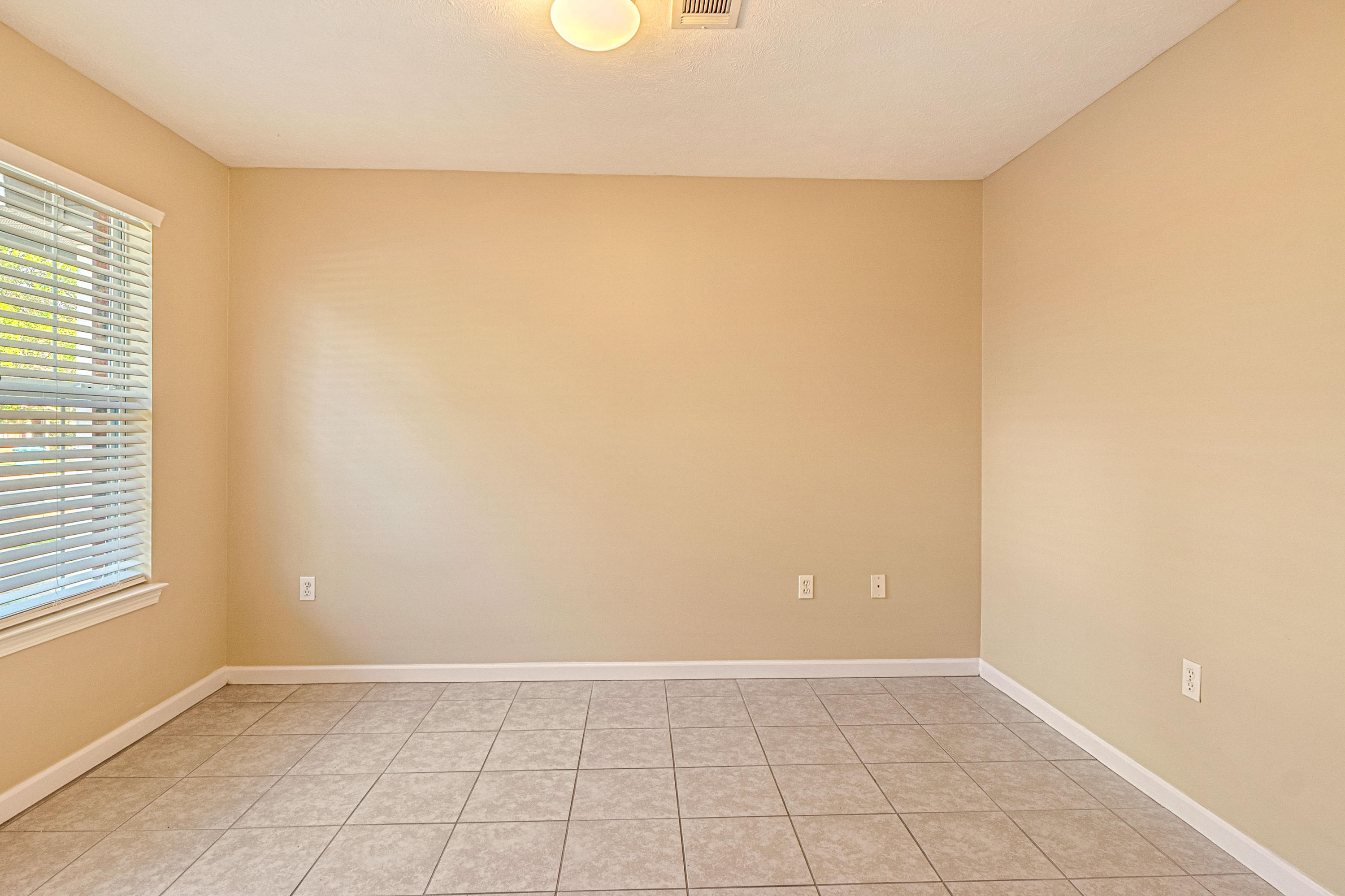 ROLLING PINES - Residential Lease