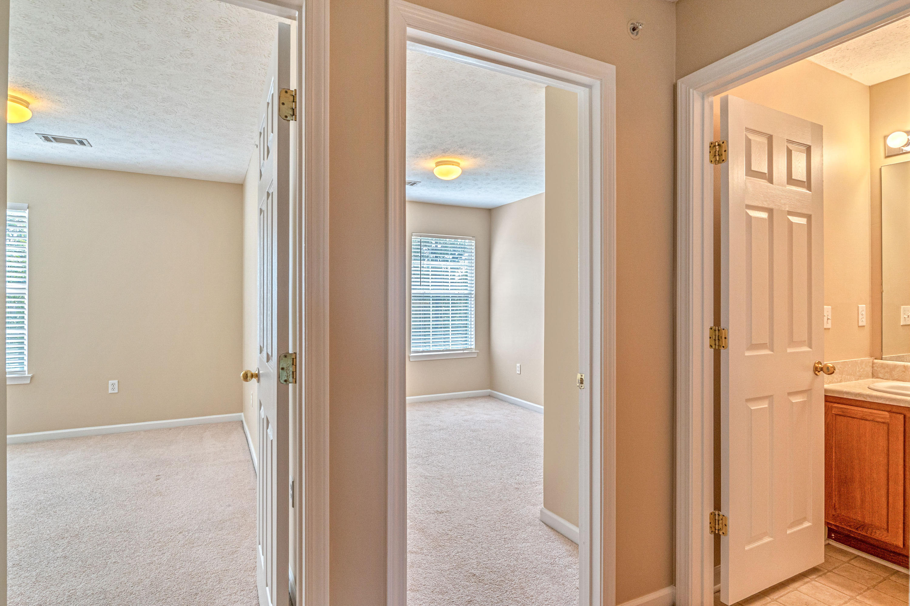 ROLLING PINES - Residential Lease