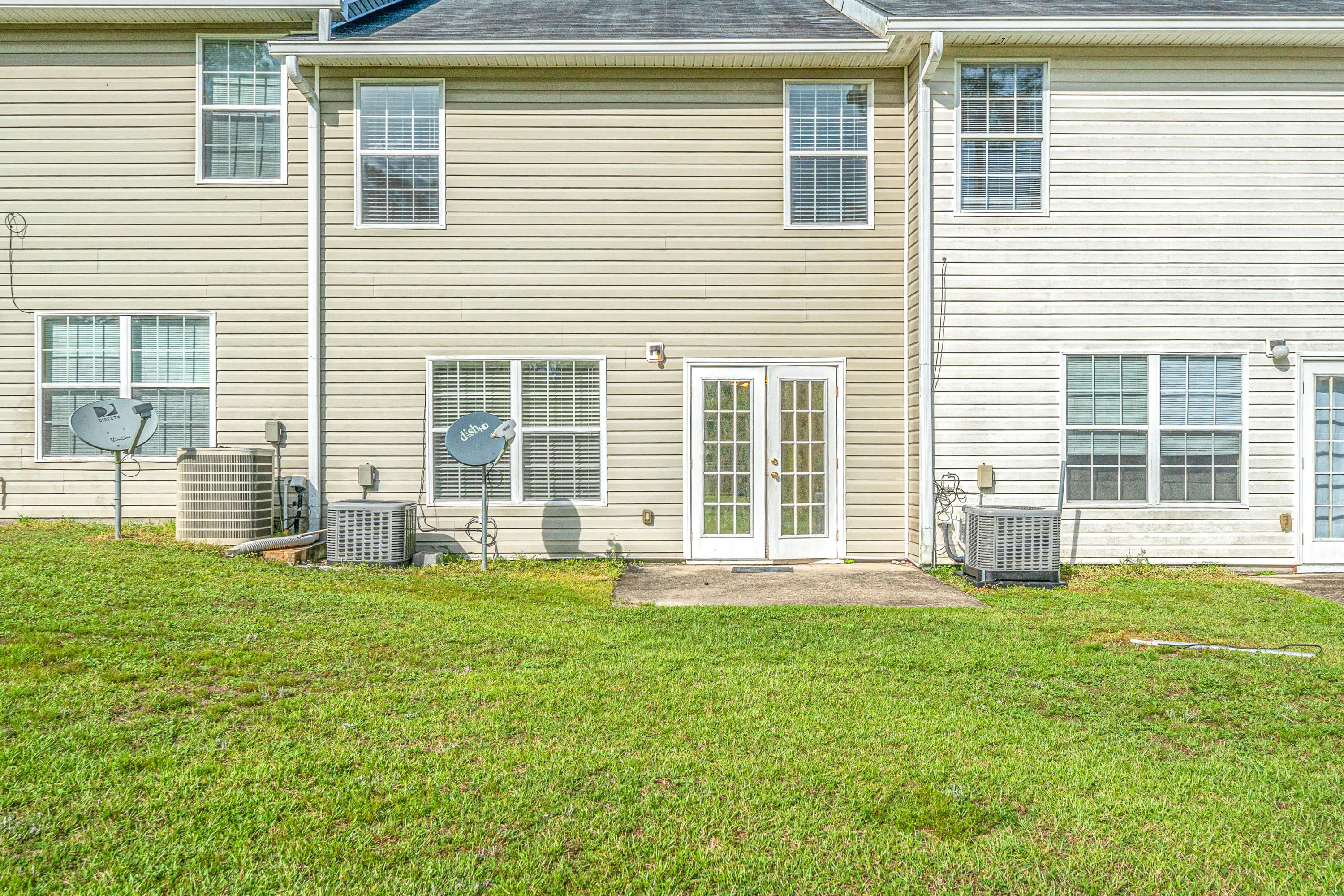 ROLLING PINES - Residential Lease