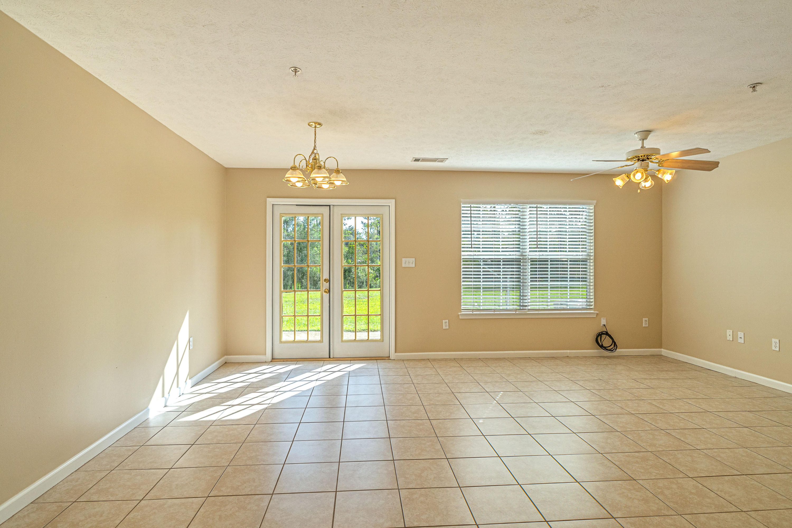 ROLLING PINES - Residential Lease