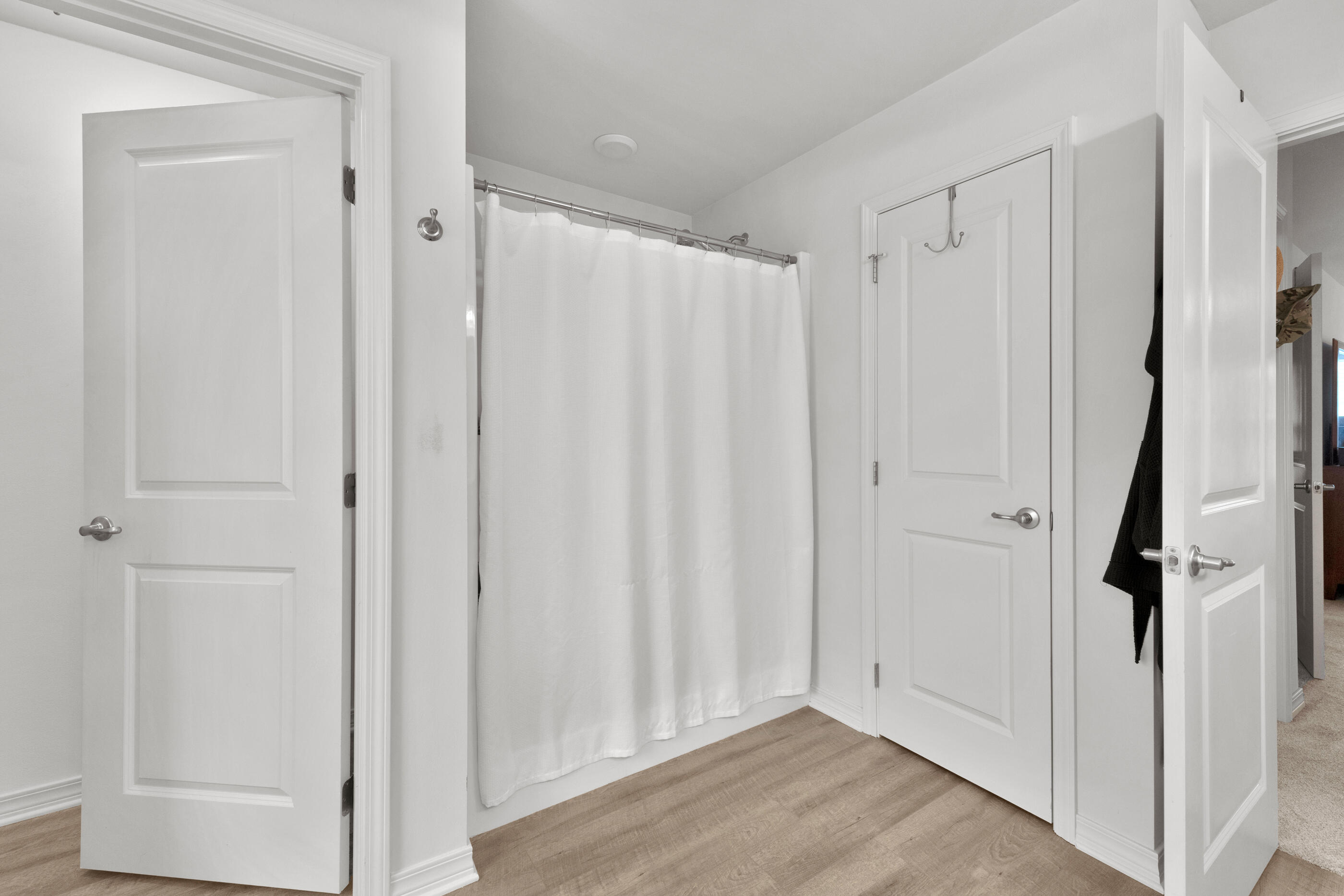 THE COTTAGES AT SANDY RIDGE - Residential