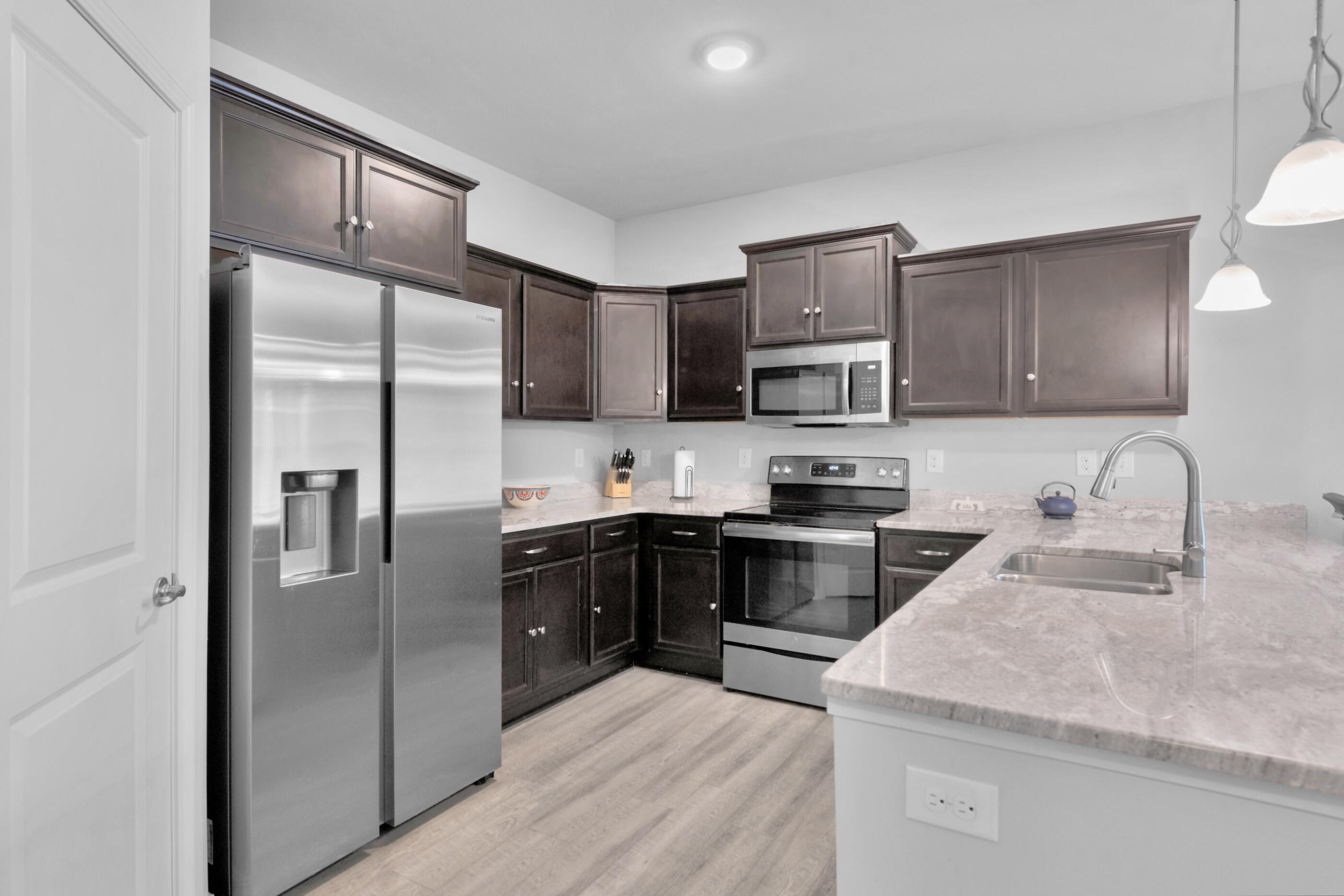 THE COTTAGES AT SANDY RIDGE - Residential