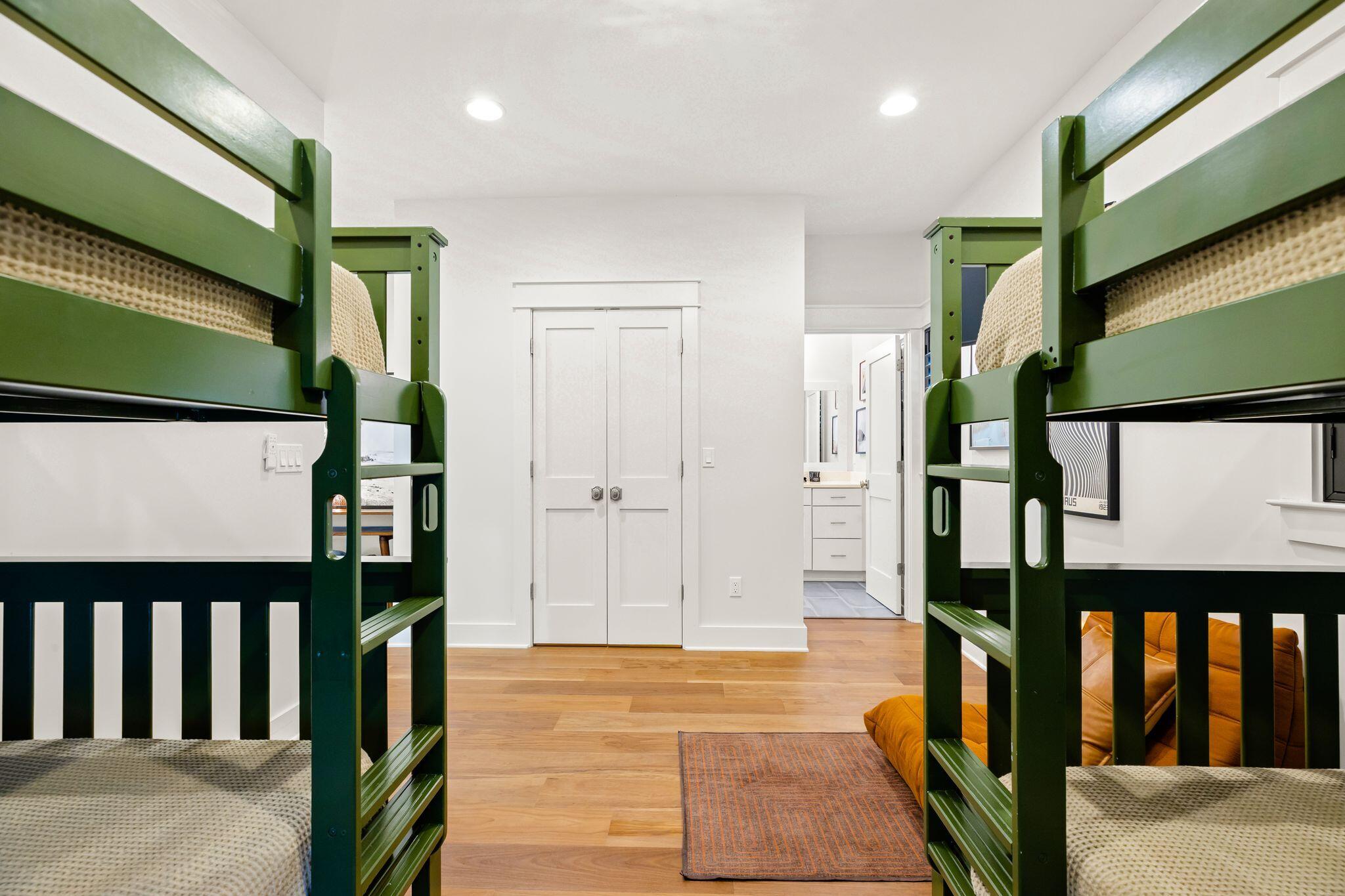 MAGNOLIA COTTAGES - Residential