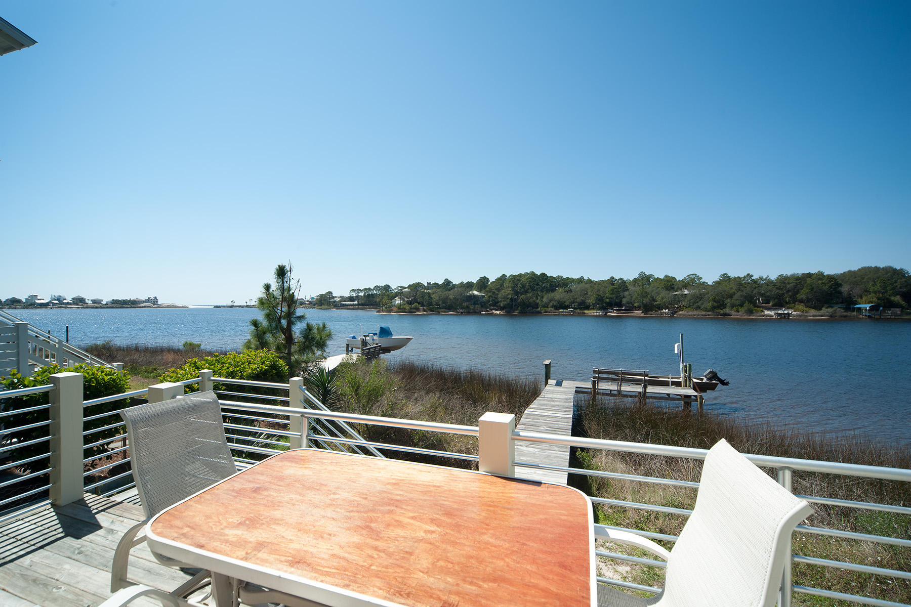 LAKEWOOD POINTE ESTATES - Residential