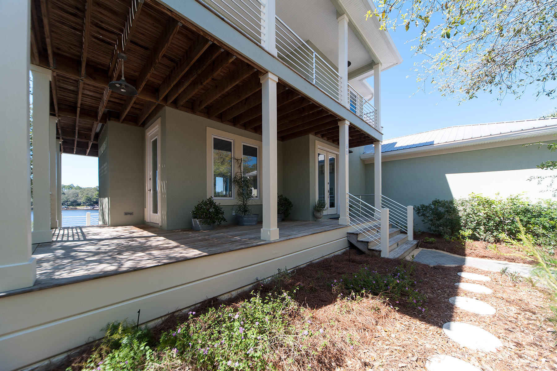 LAKEWOOD POINTE ESTATES - Residential