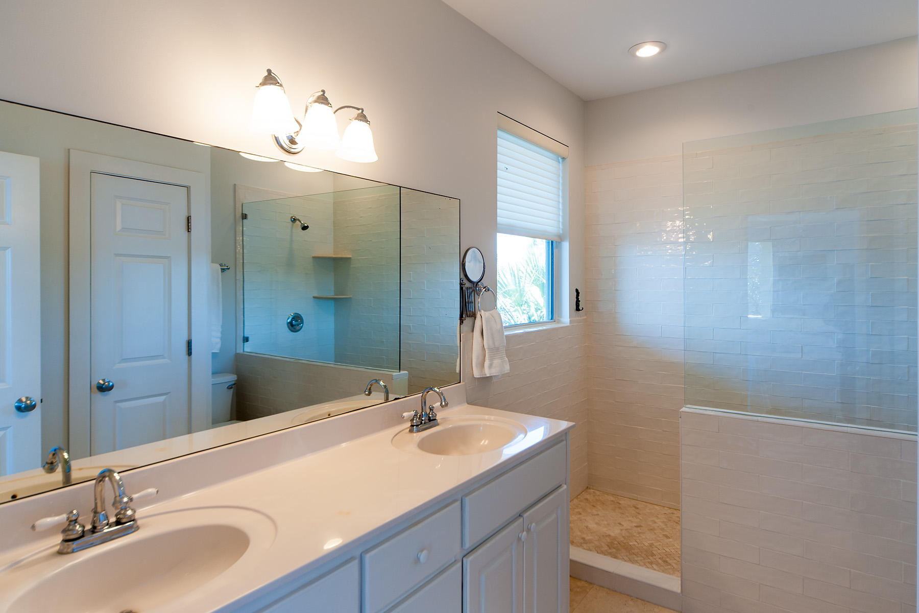 LAKEWOOD POINTE ESTATES - Residential