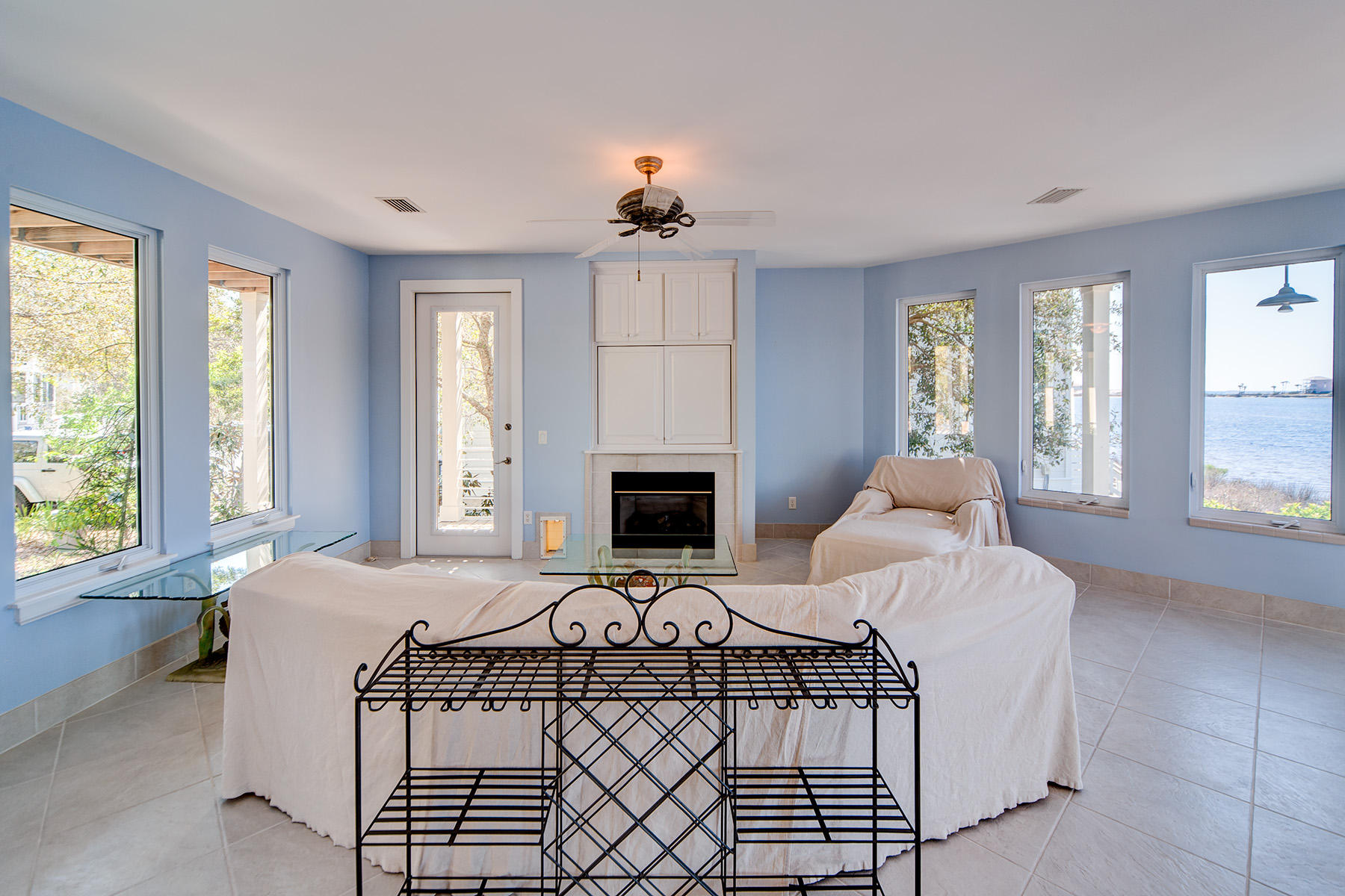 LAKEWOOD POINTE ESTATES - Residential